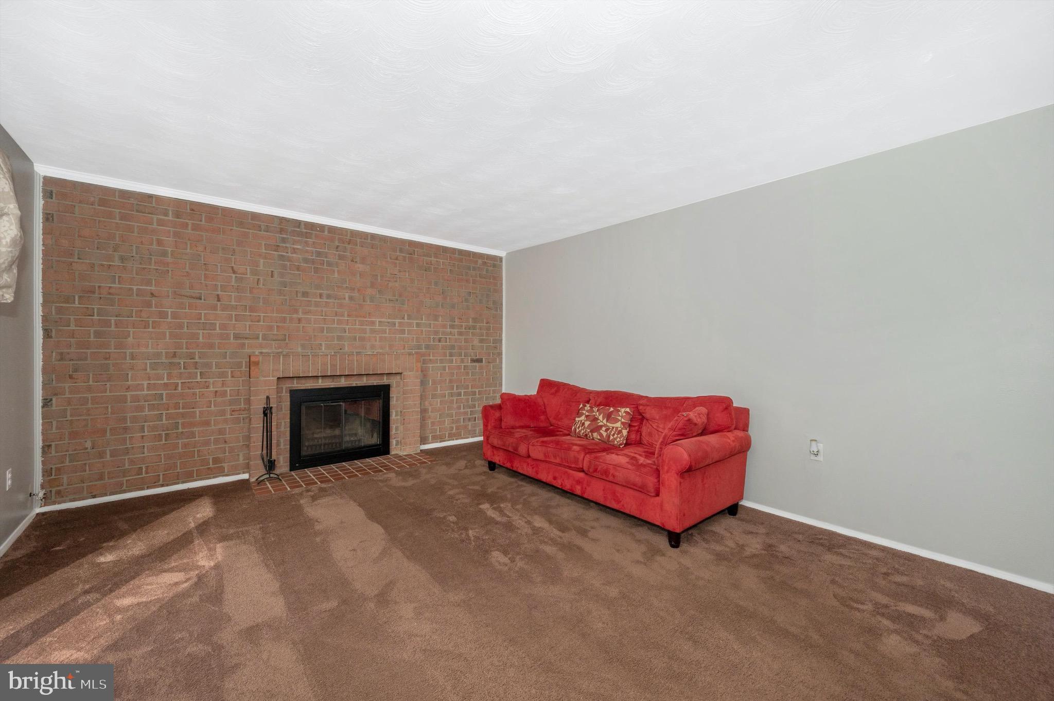 BEL PRE WOODS - Residential