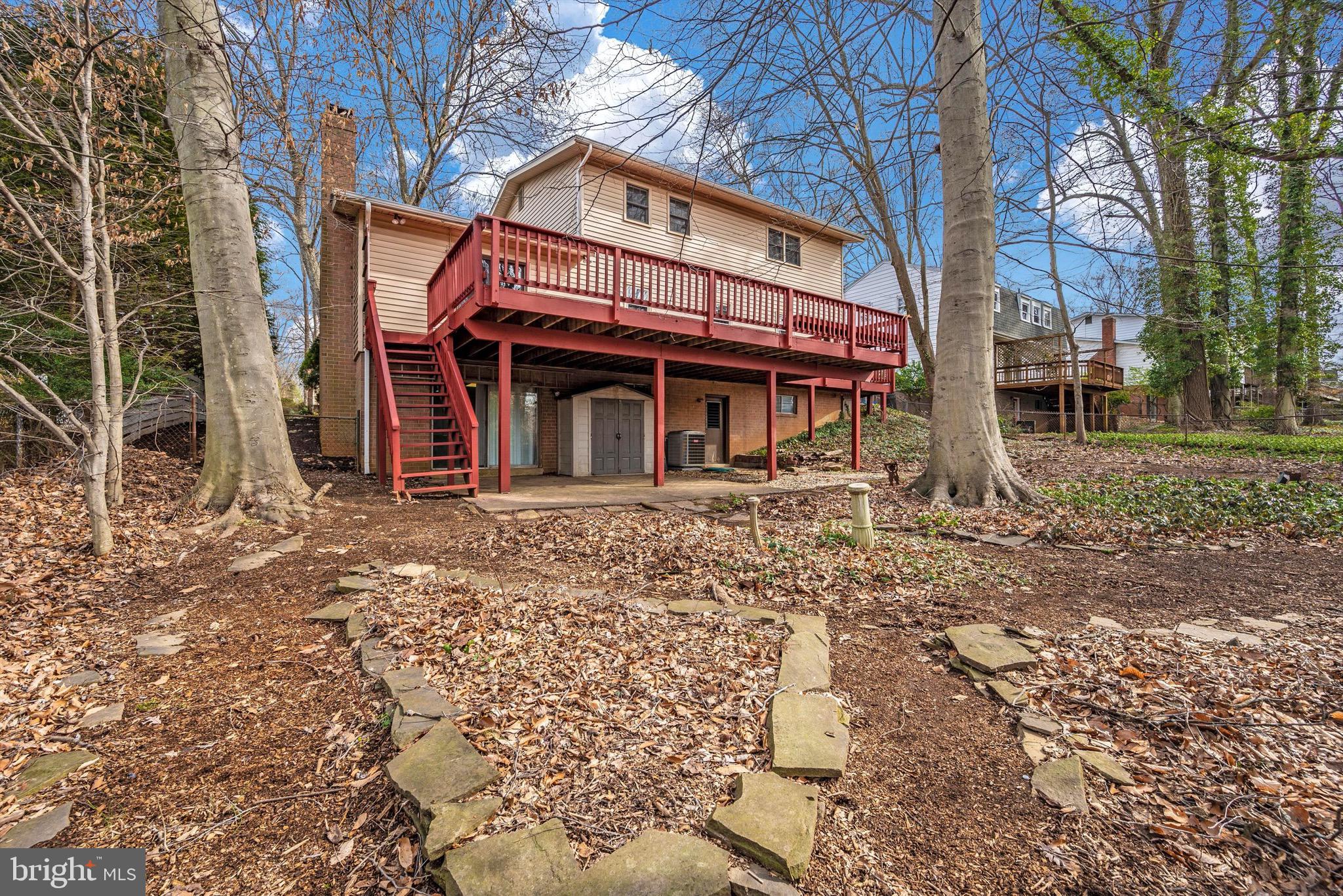 BEL PRE WOODS - Residential