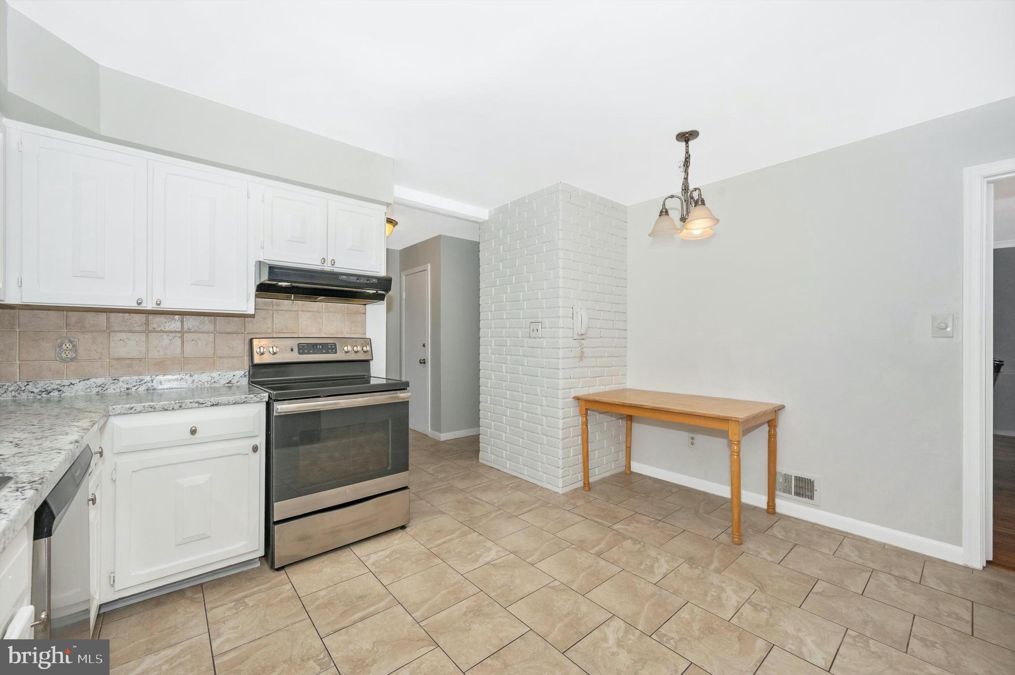 BEL PRE WOODS - Residential