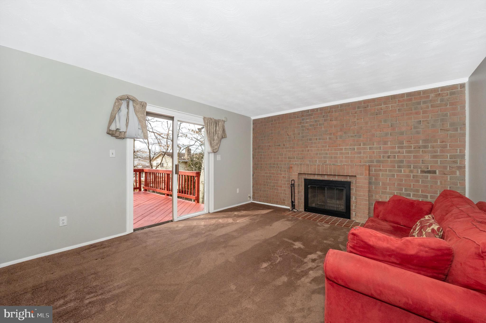 BEL PRE WOODS - Residential