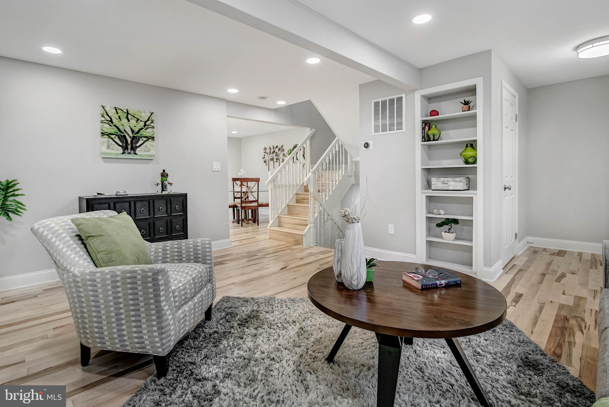 WESTHAMPTON TOWNHOUSES P - Residential