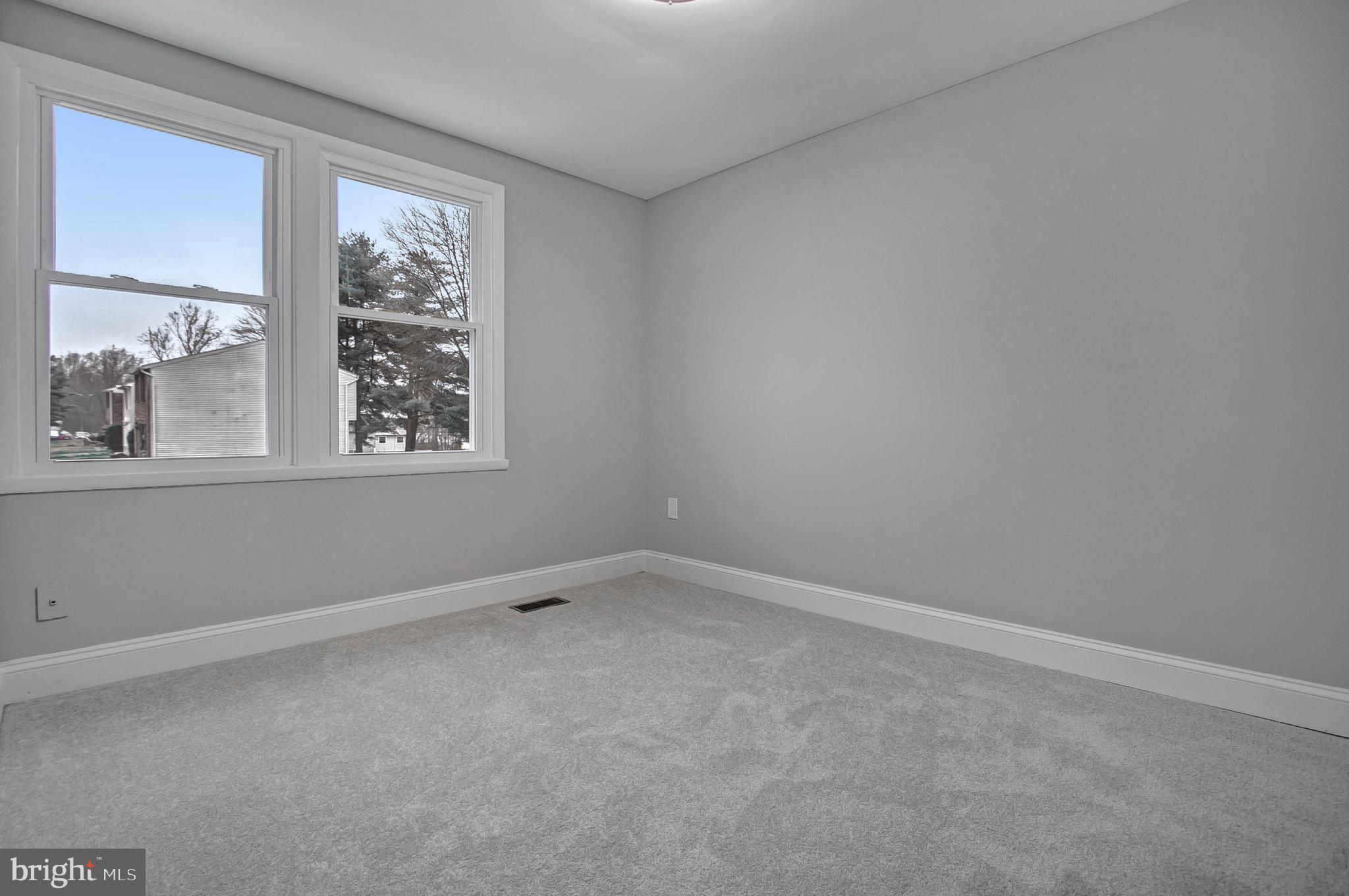 WESTHAMPTON TOWNHOUSES P - Residential