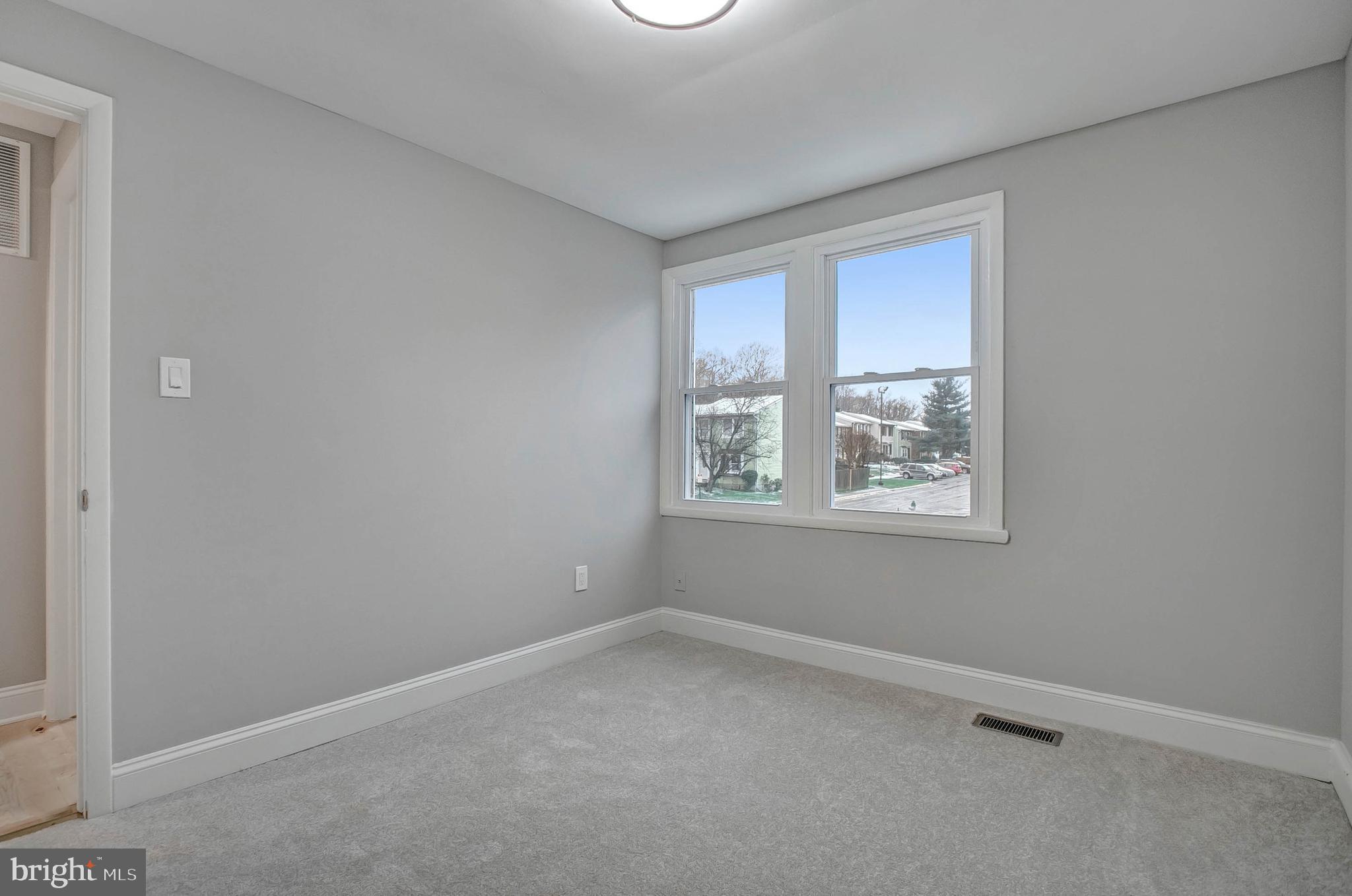 WESTHAMPTON TOWNHOUSES P - Residential