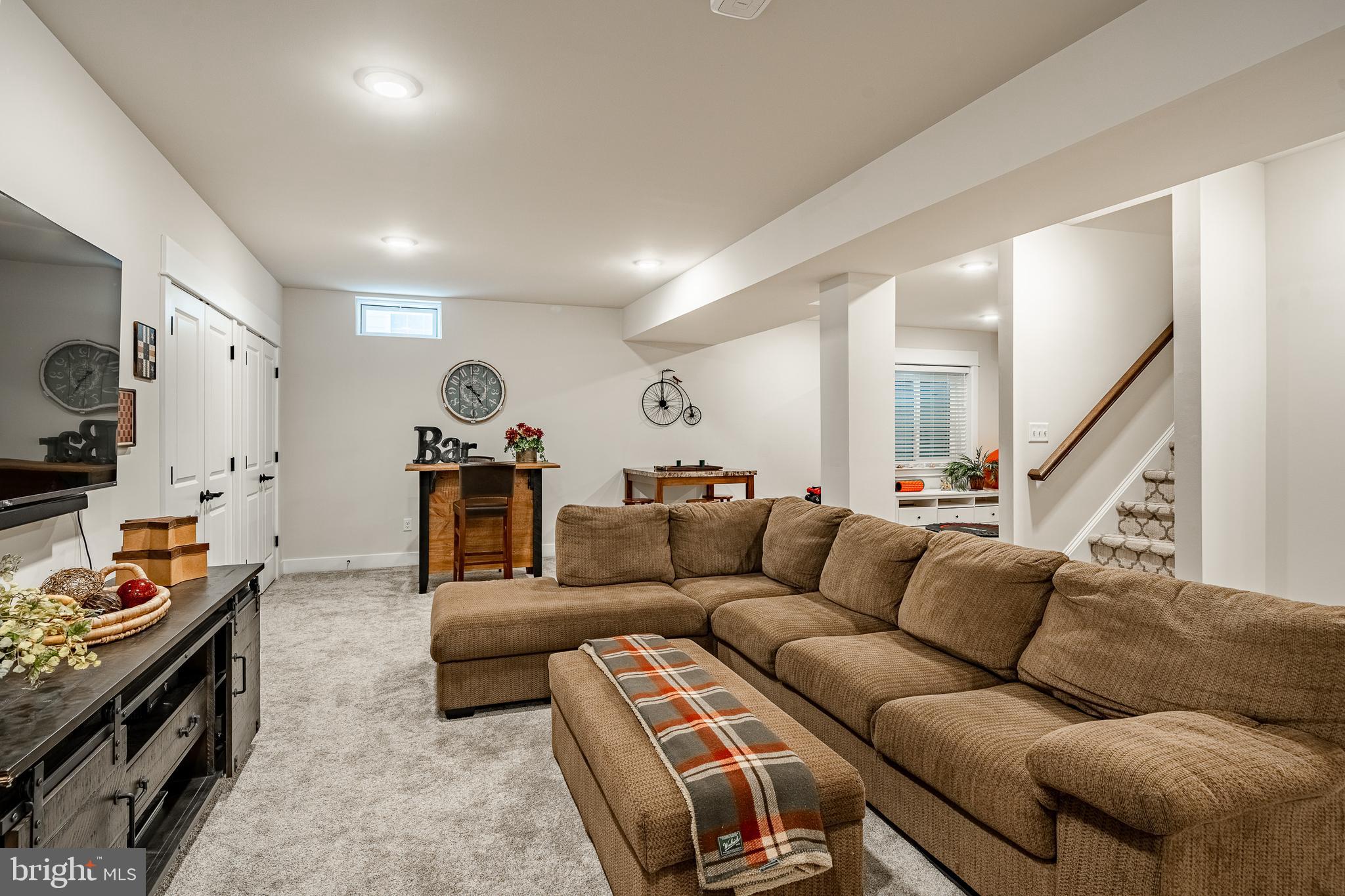 SPRING OAK - Residential