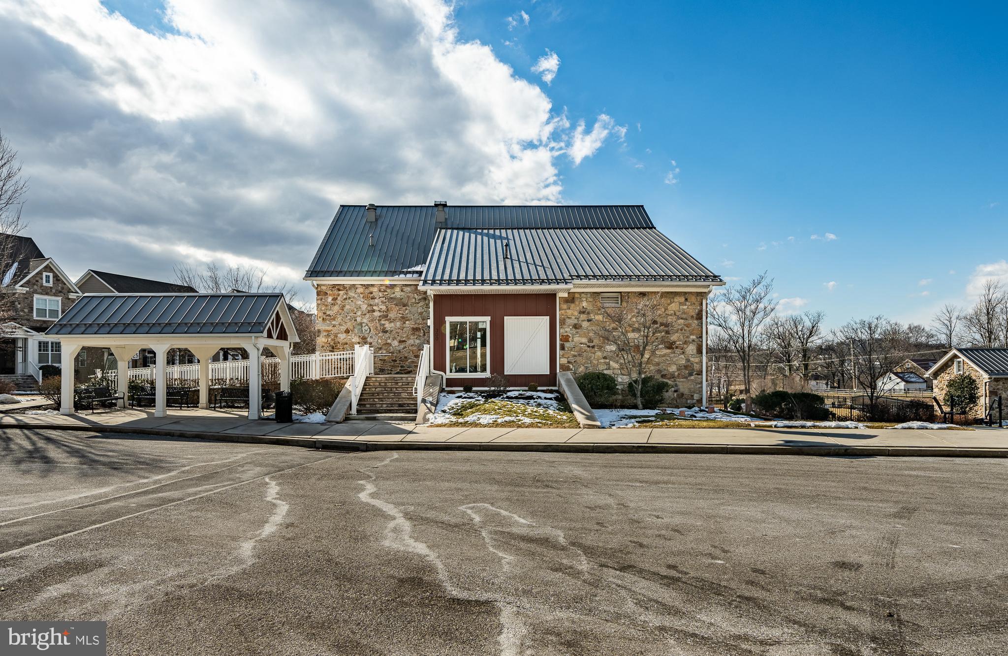 SPRING OAK - Residential