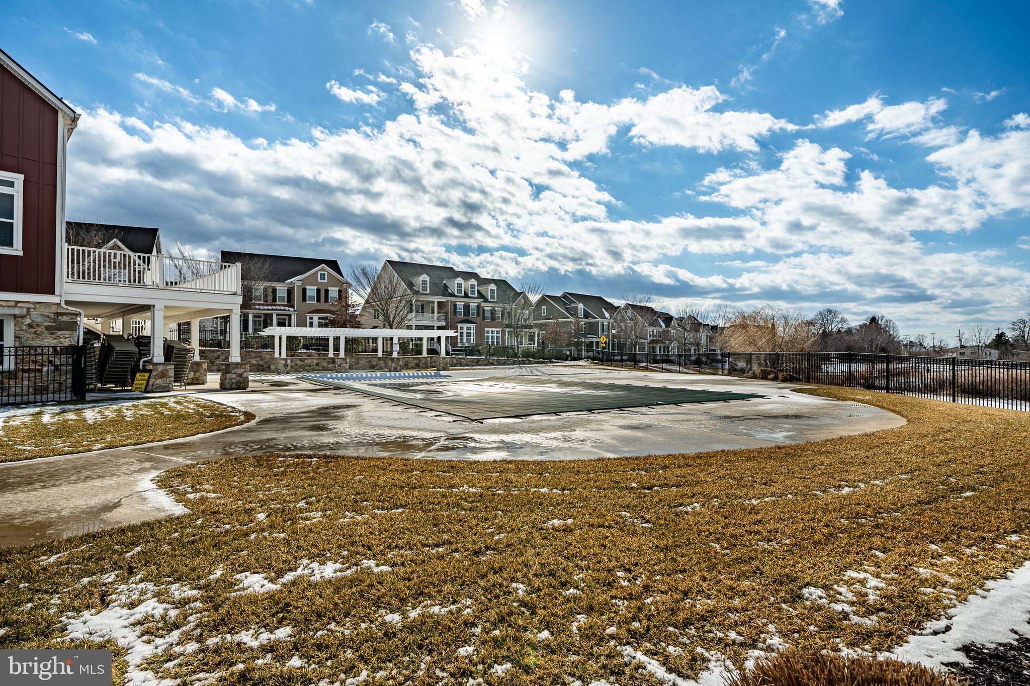 SPRING OAK - Residential