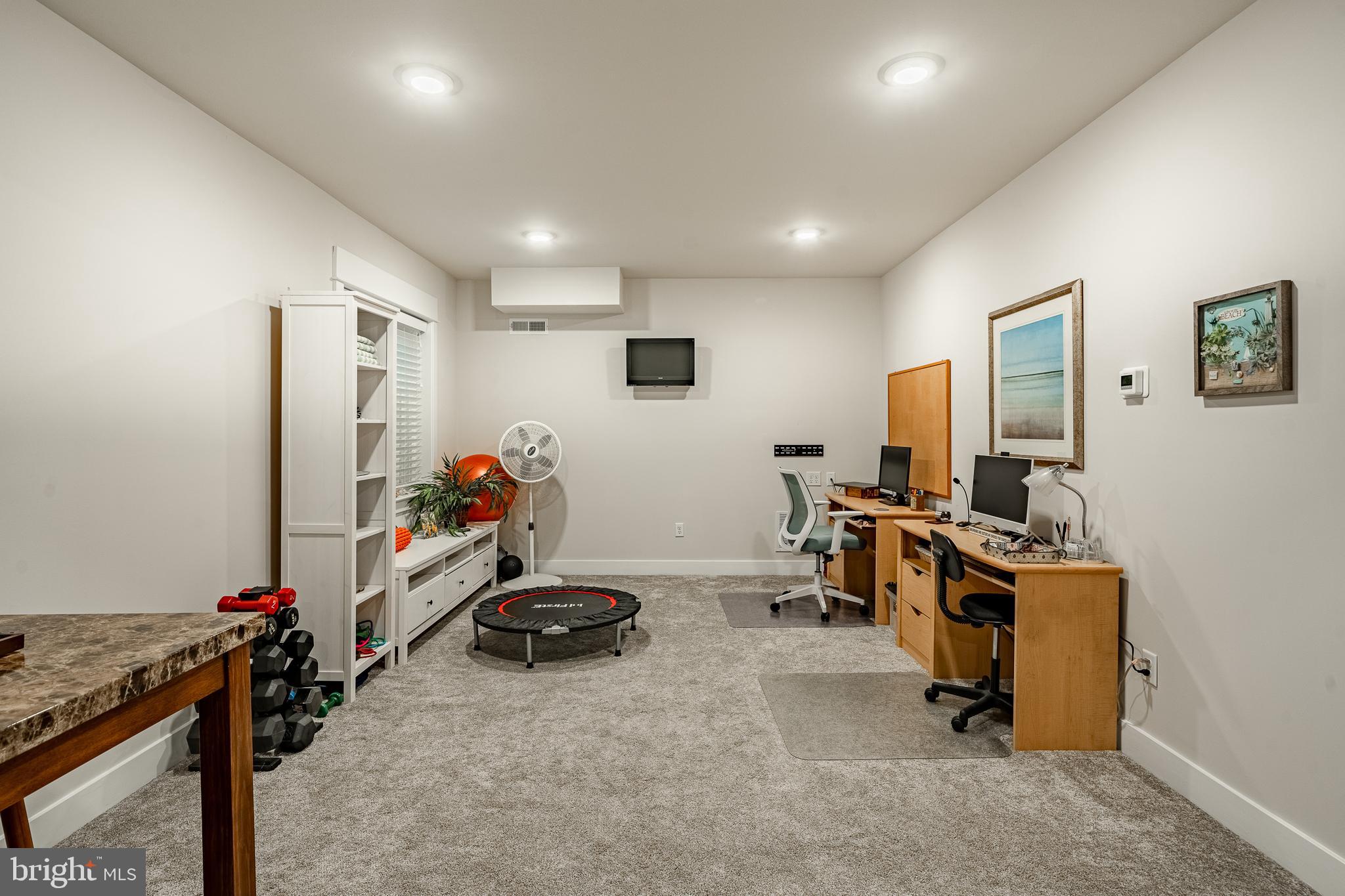 SPRING OAK - Residential