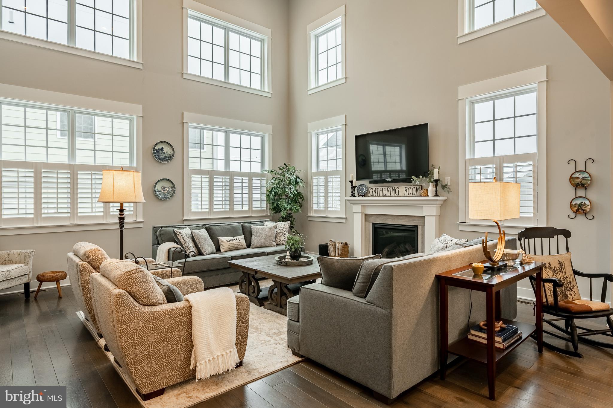 SPRING OAK - Residential