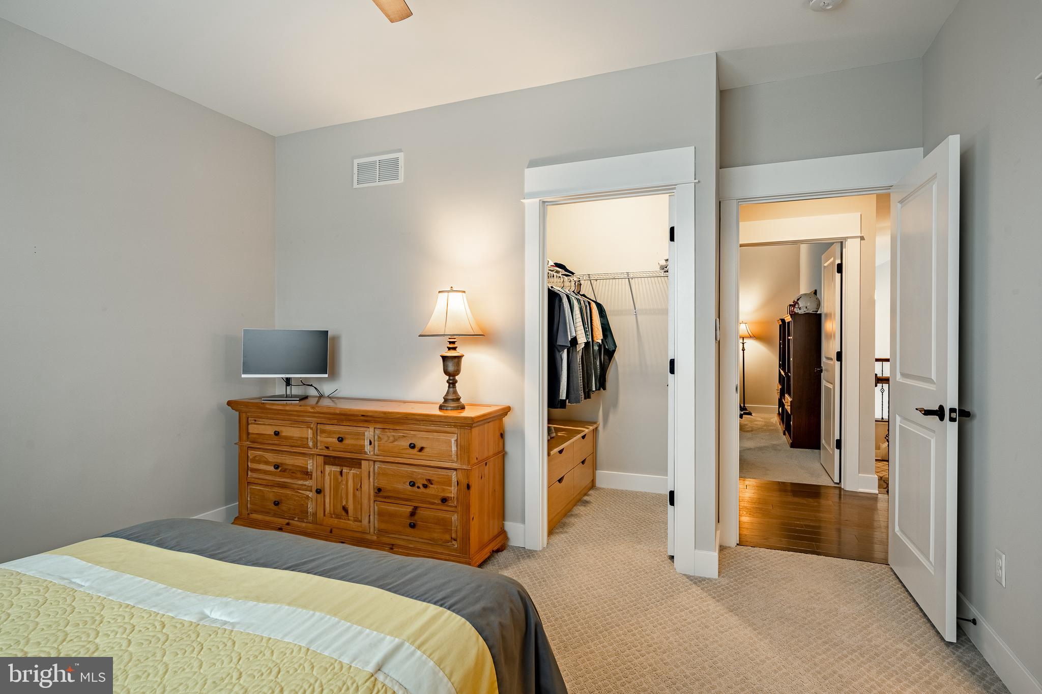 SPRING OAK - Residential