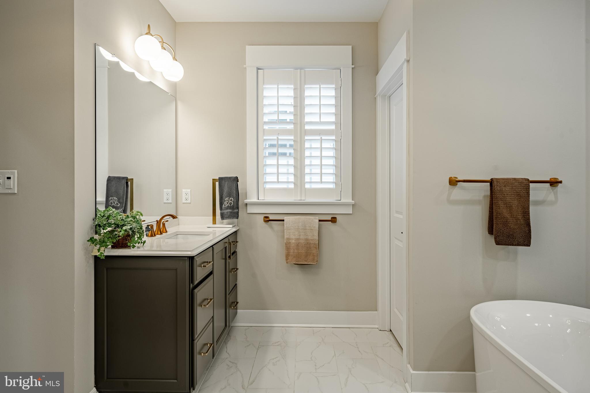 SPRING OAK - Residential