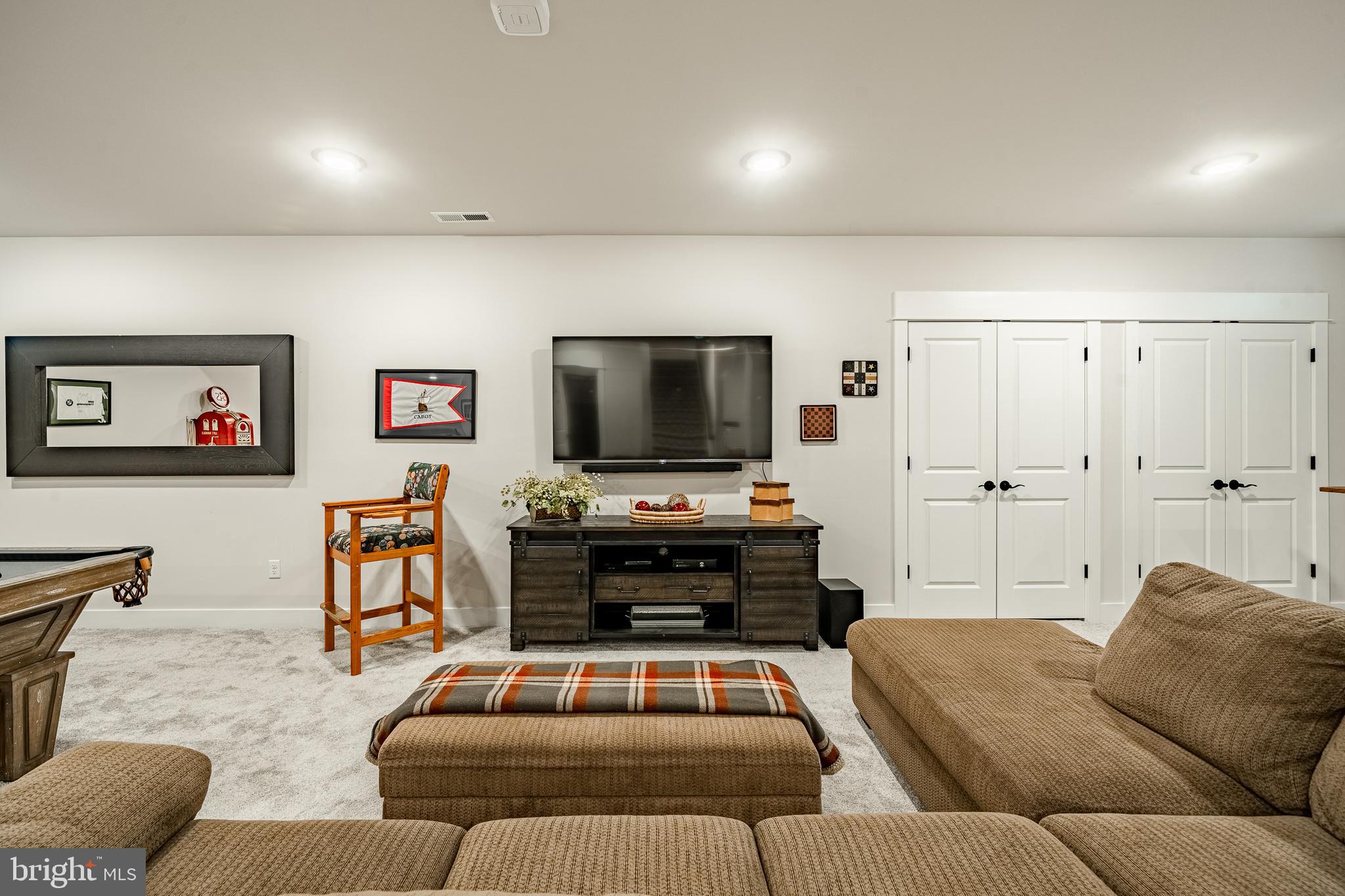 SPRING OAK - Residential