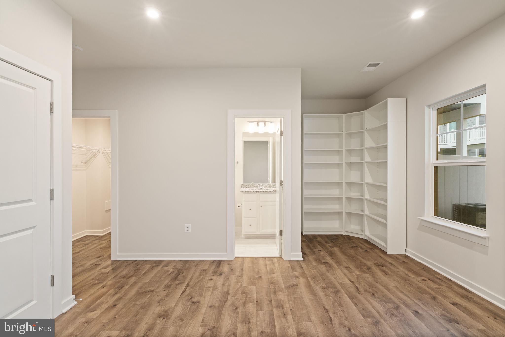 POTOMAC SHORES - Residential