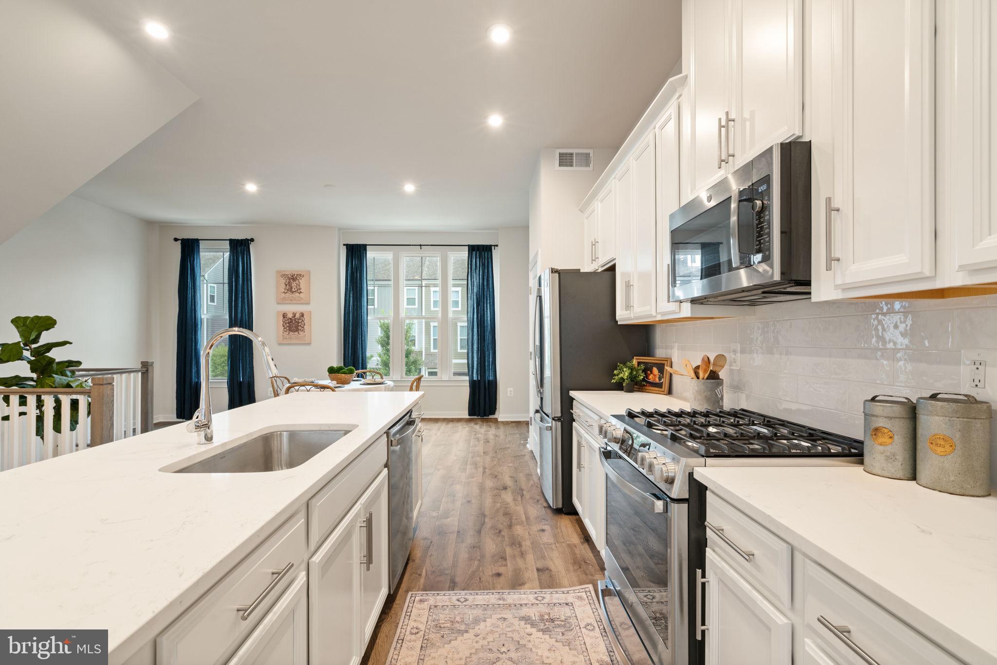 POTOMAC SHORES - Residential