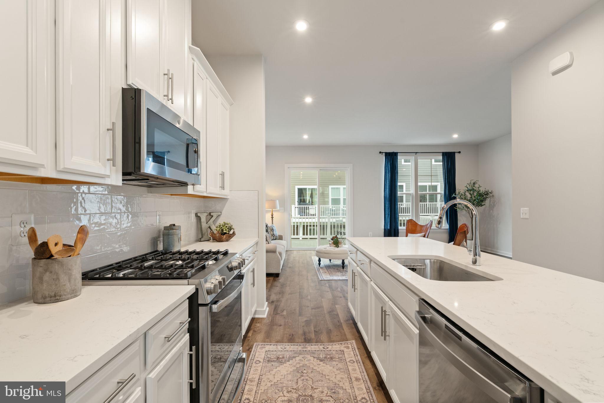 POTOMAC SHORES - Residential