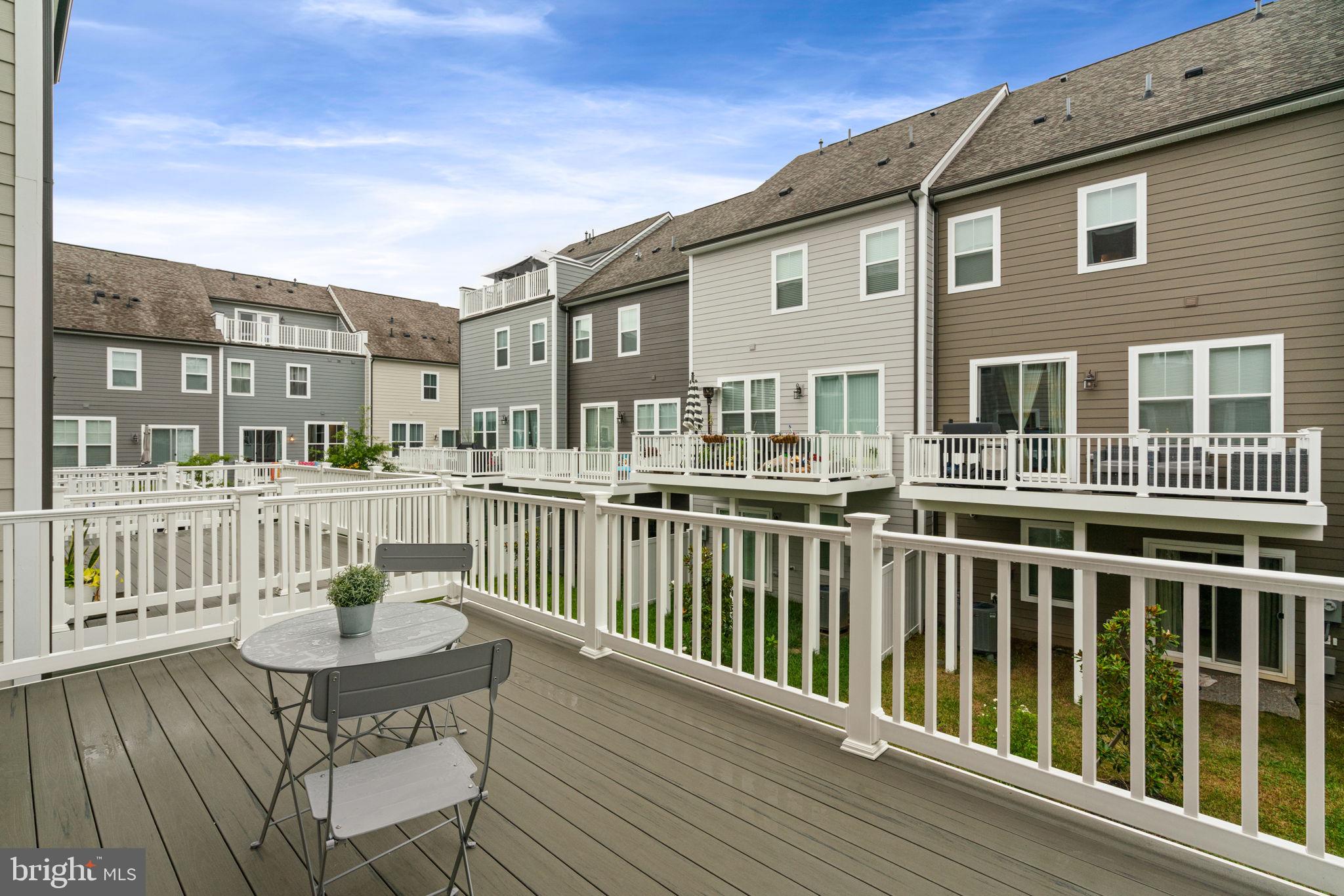 POTOMAC SHORES - Residential