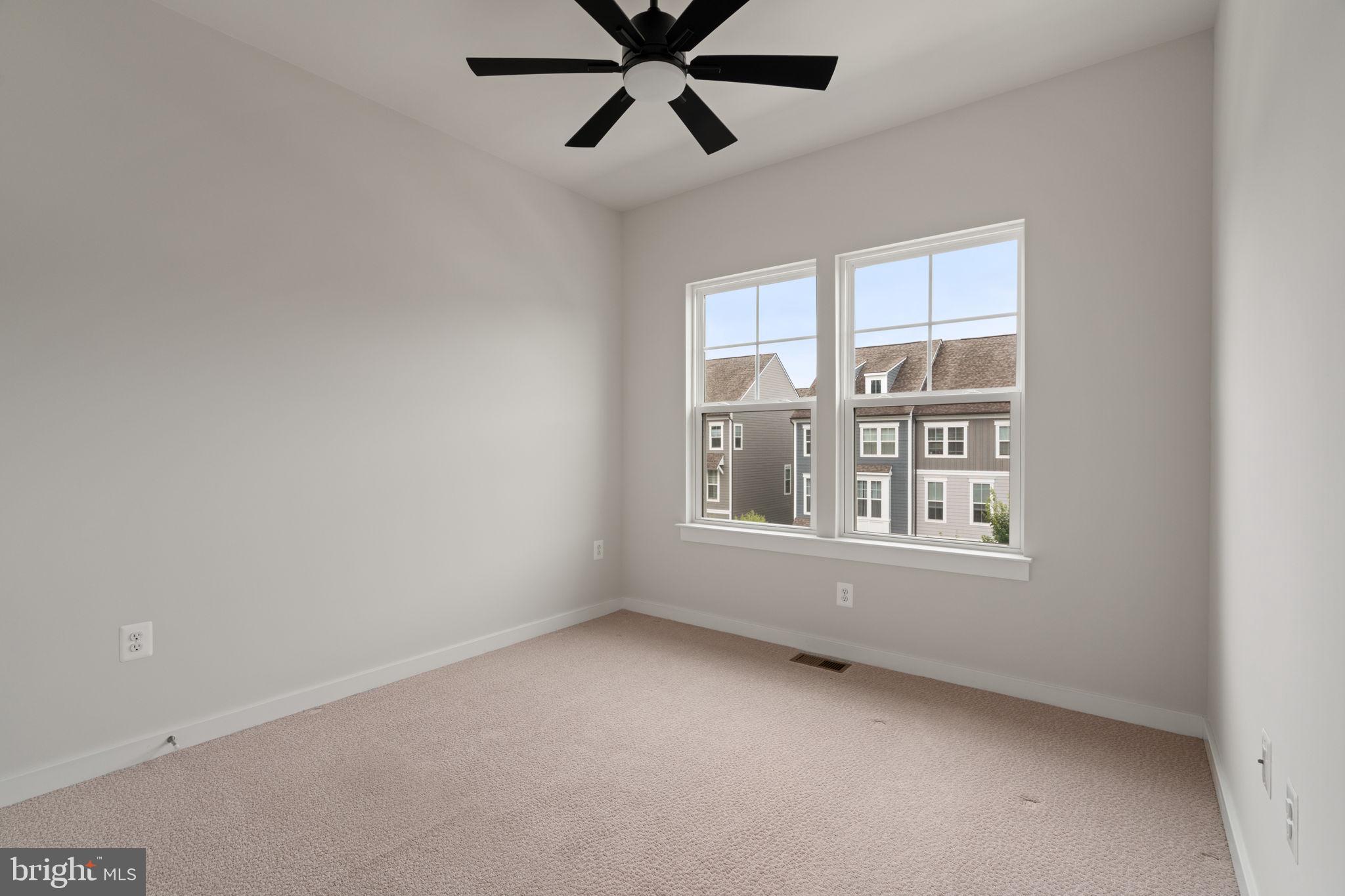 POTOMAC SHORES - Residential