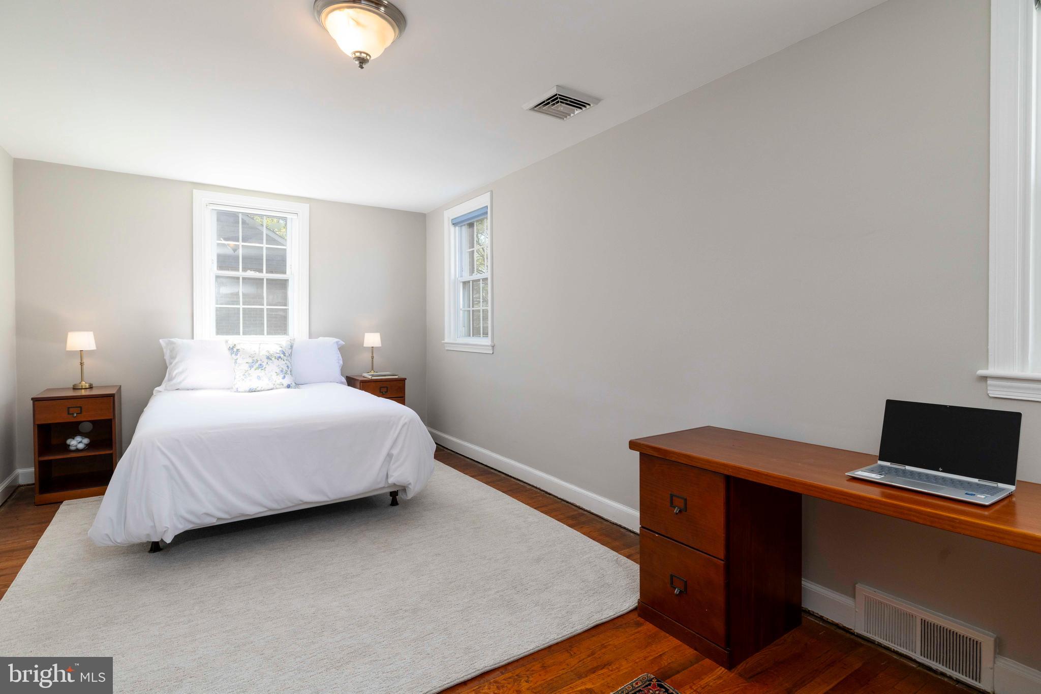 ENFIELD - Residential