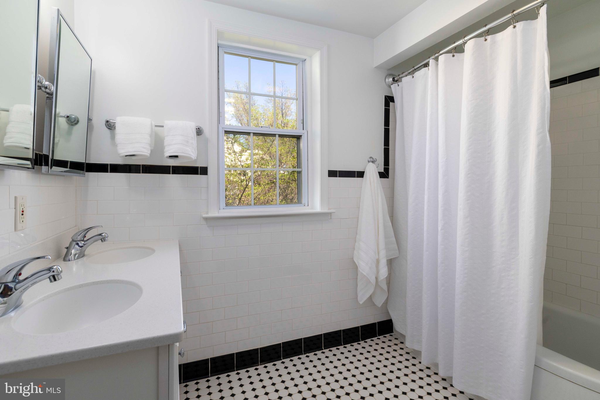 ENFIELD - Residential