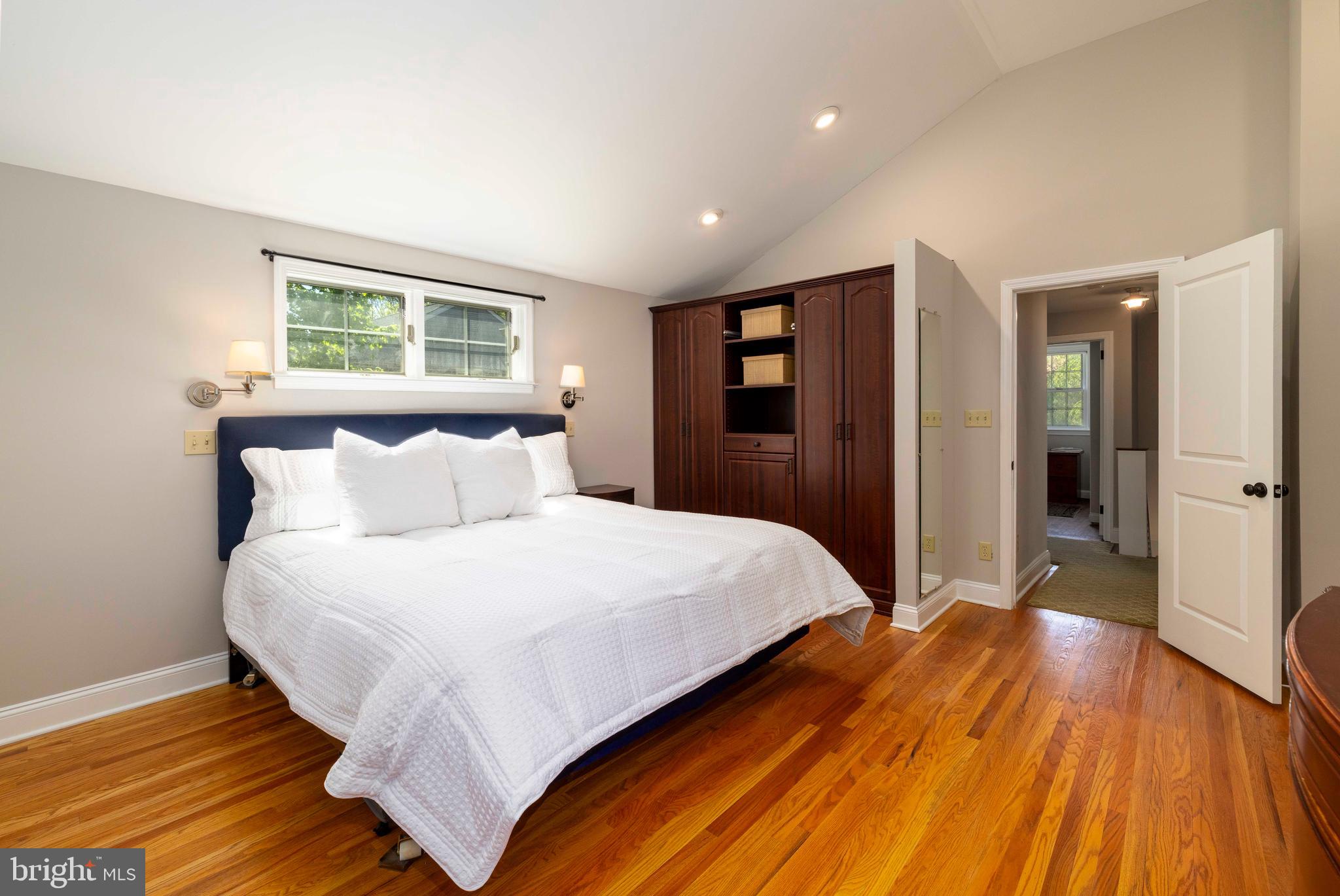 ENFIELD - Residential