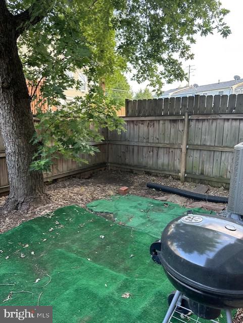 PINEWOOD HILL - Residential Lease