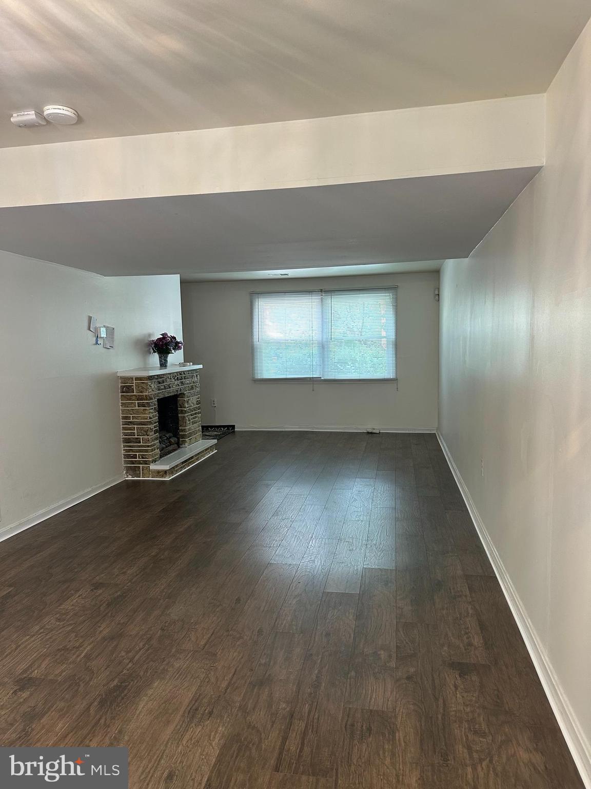 PINEWOOD HILL - Residential Lease