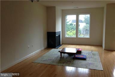 LAKESIDE TOWN CENTRE CONDOMINIUM - Residential Lease