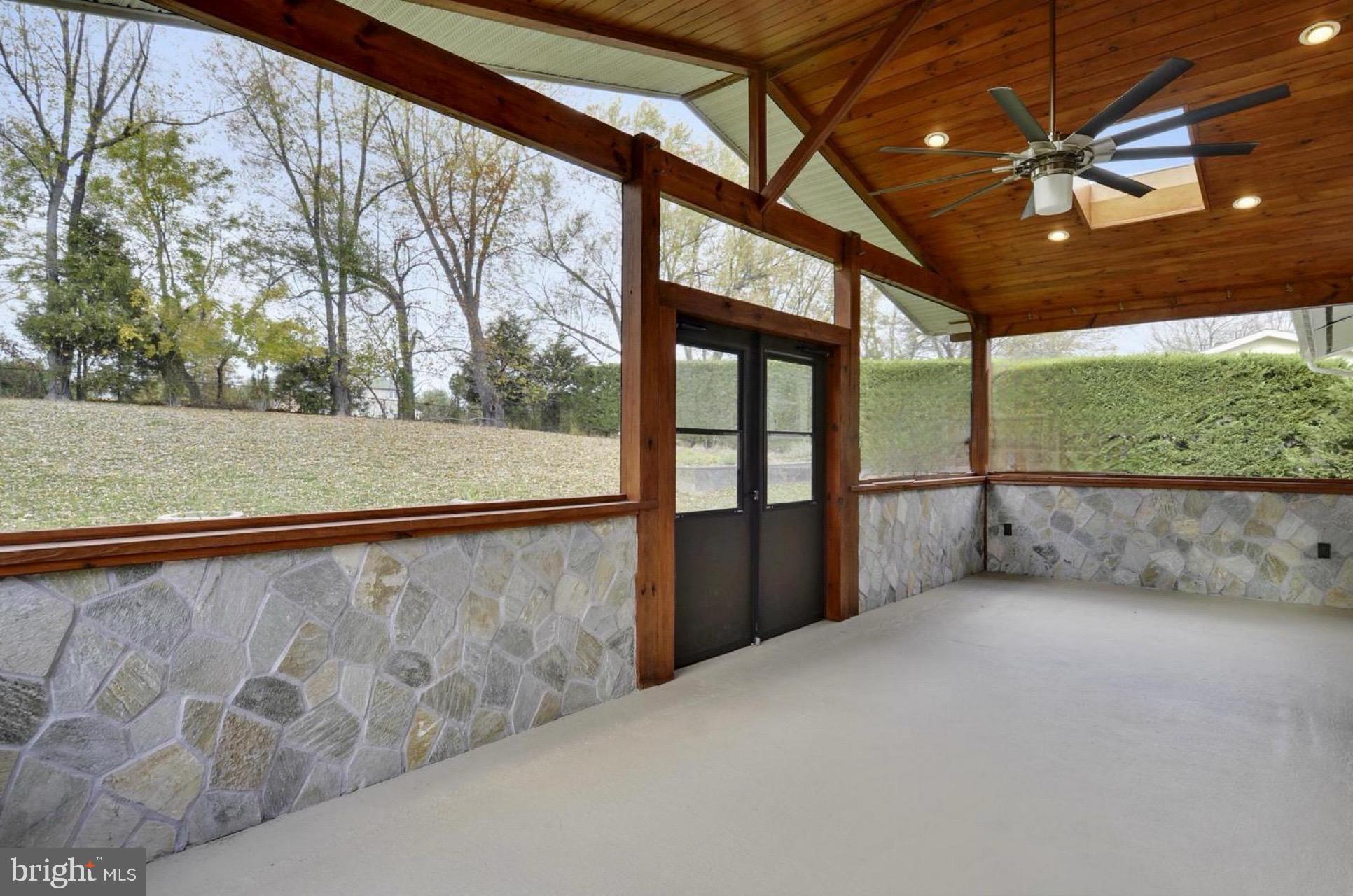 REDLAND ESTATES - Residential