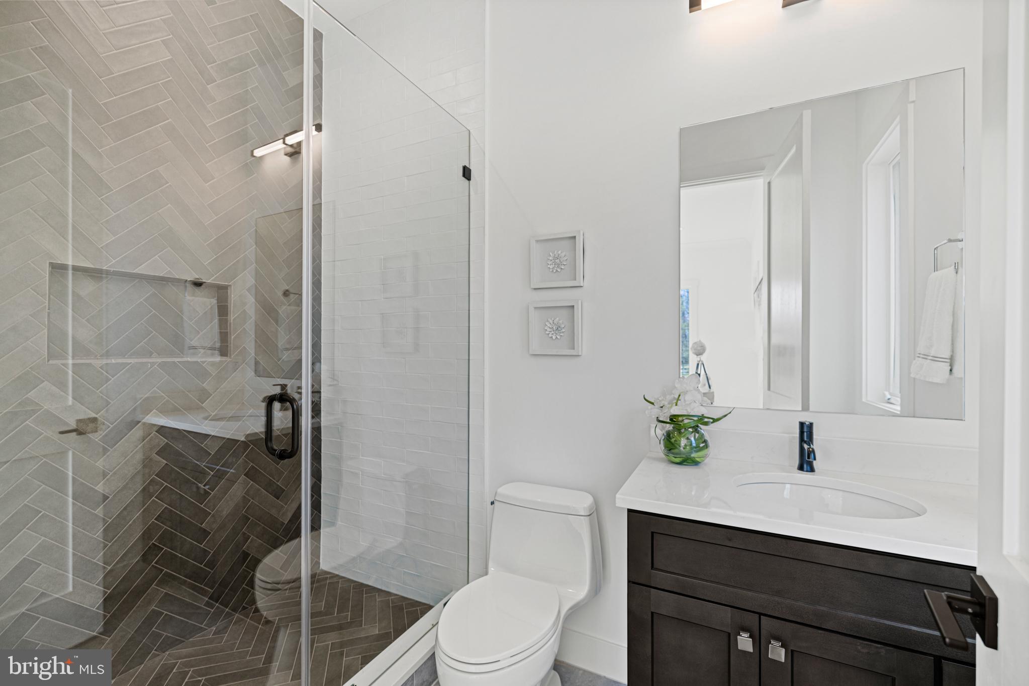 GOLF CLUB MANOR - Residential