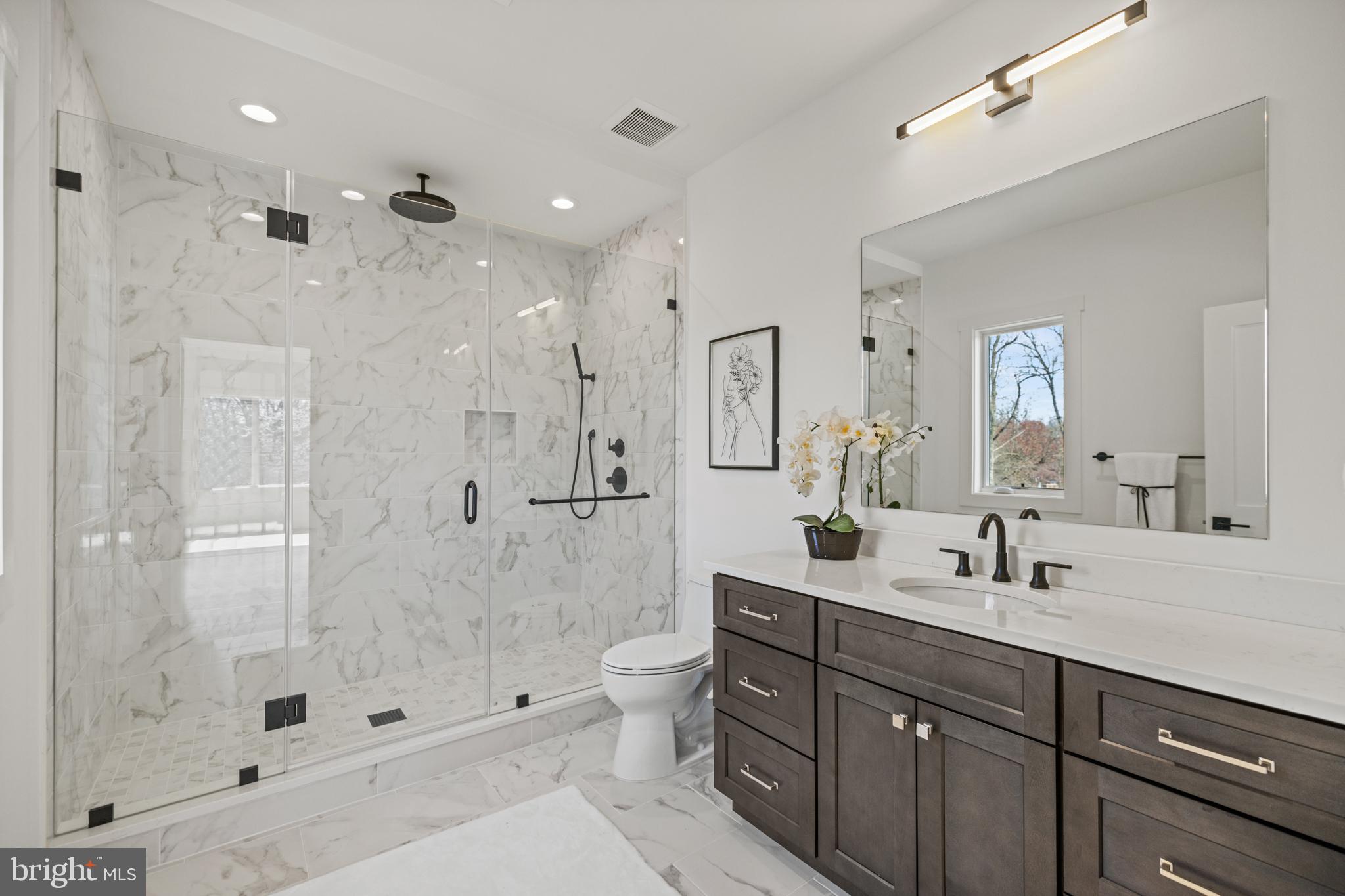 GOLF CLUB MANOR - Residential