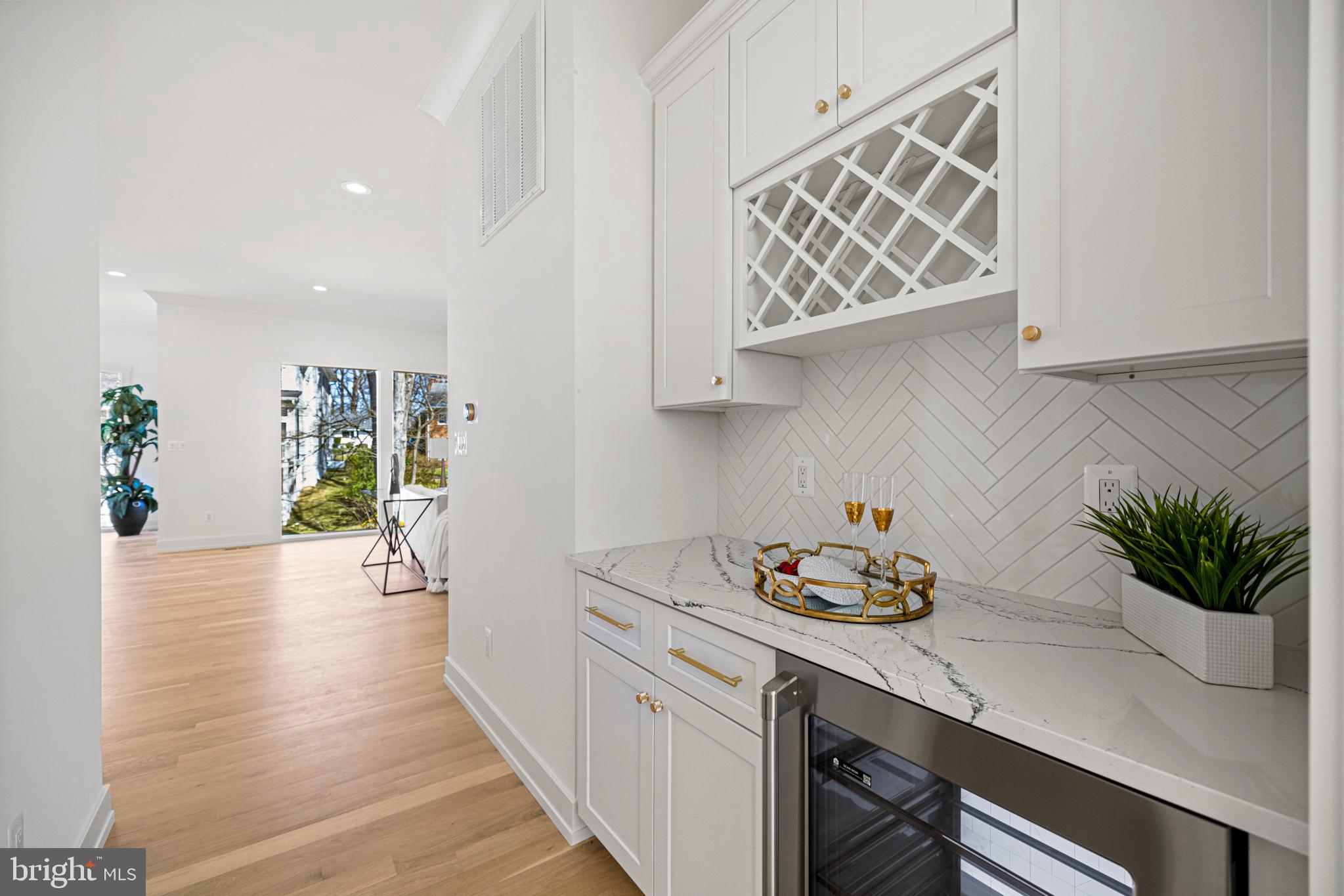 GOLF CLUB MANOR - Residential