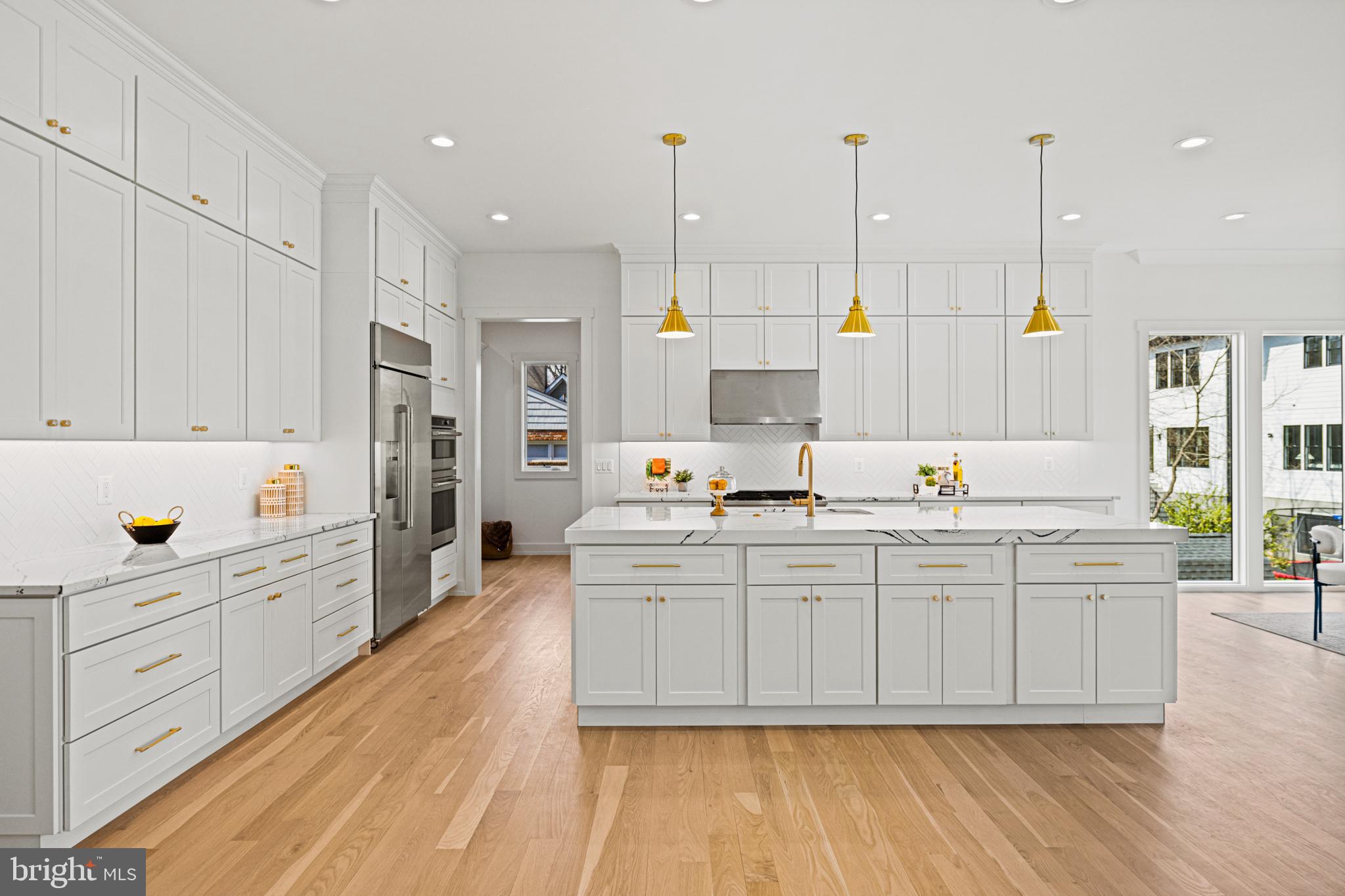 GOLF CLUB MANOR - Residential