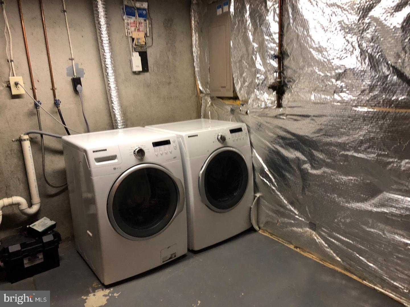 ULMSTEAD GARDENS - Residential Lease