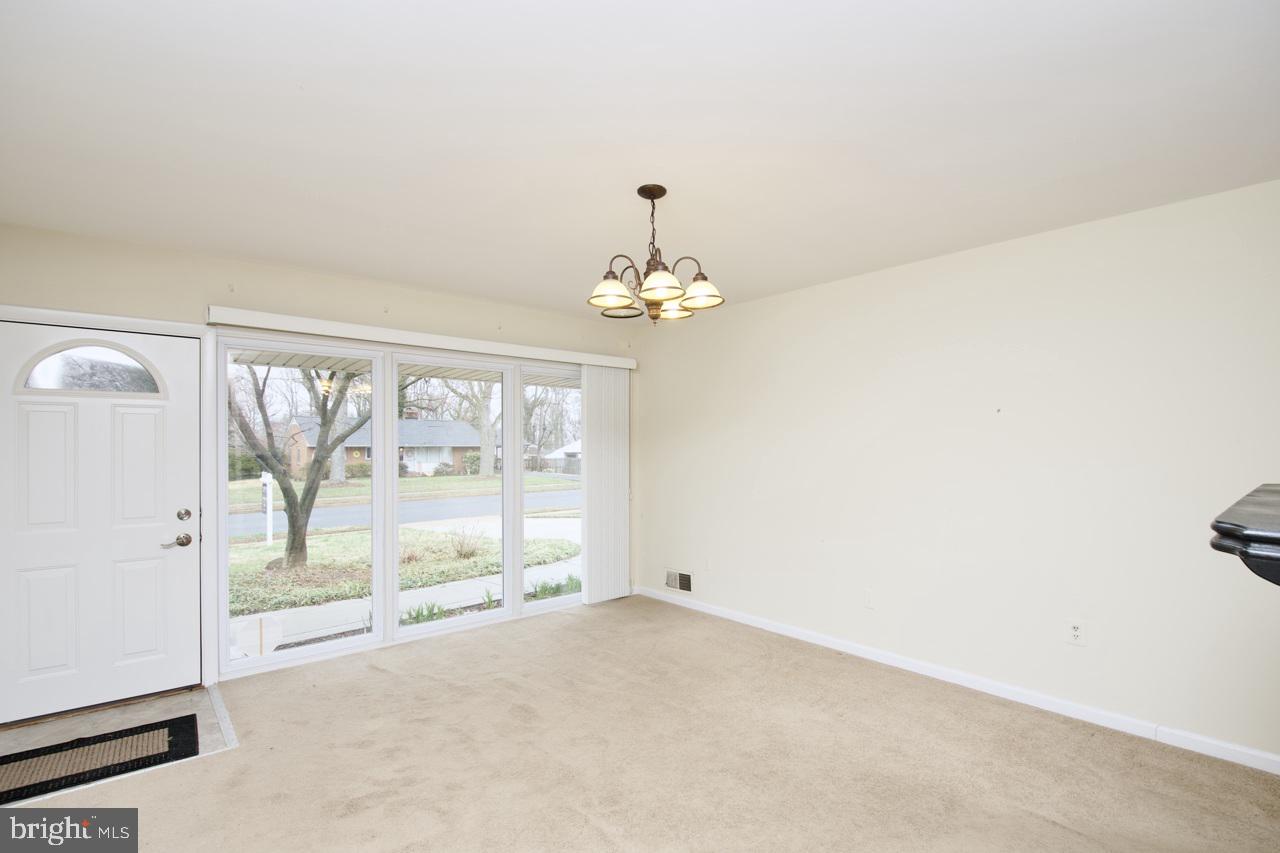 NORTH SPRINGFIELD - Residential