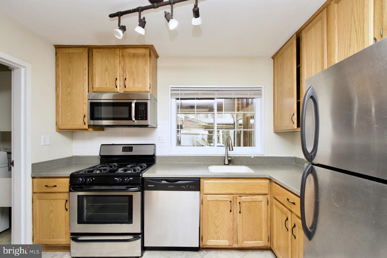 NORTH SPRINGFIELD - Residential