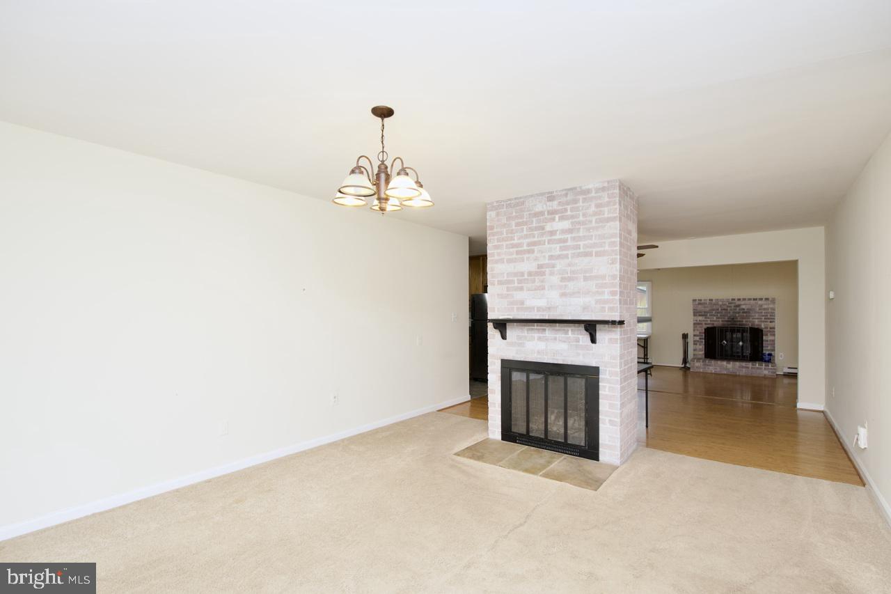 NORTH SPRINGFIELD - Residential