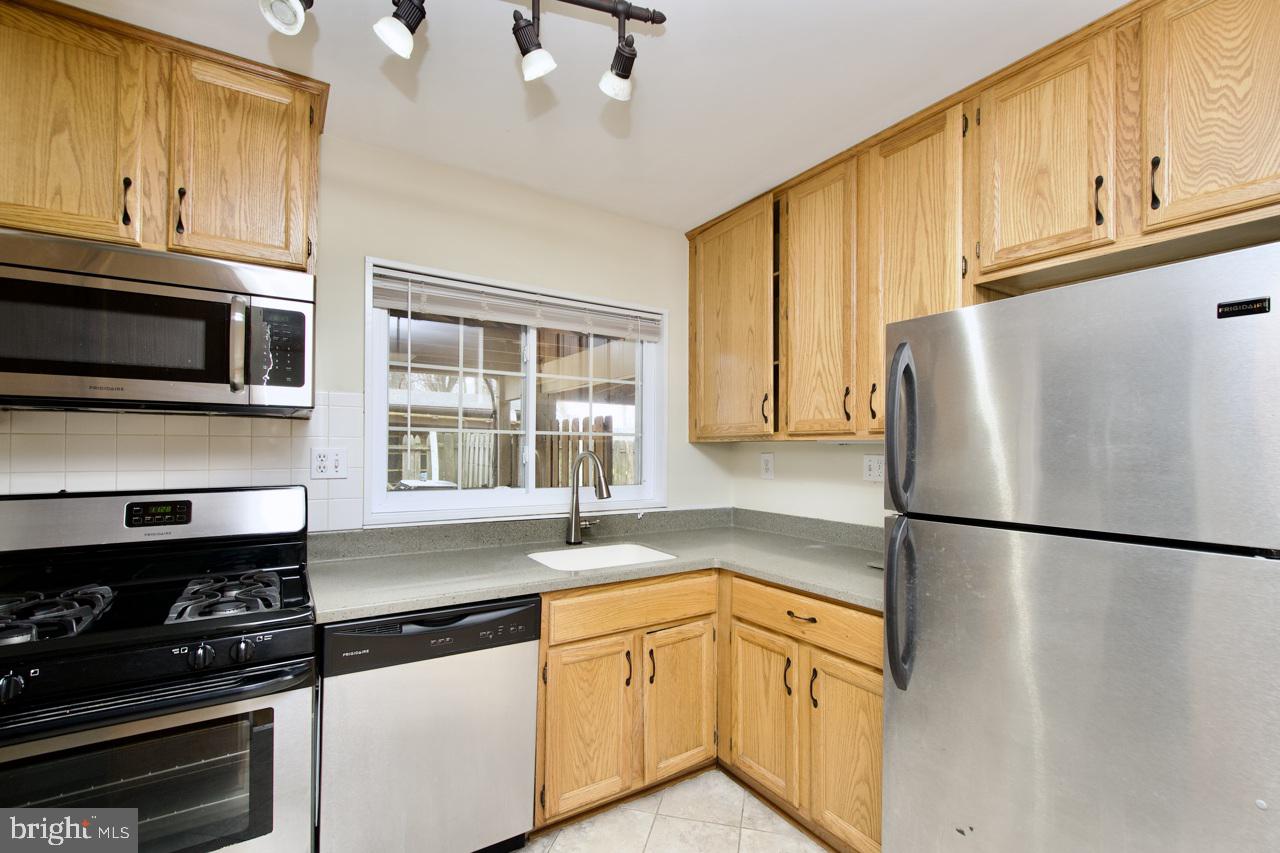 NORTH SPRINGFIELD - Residential