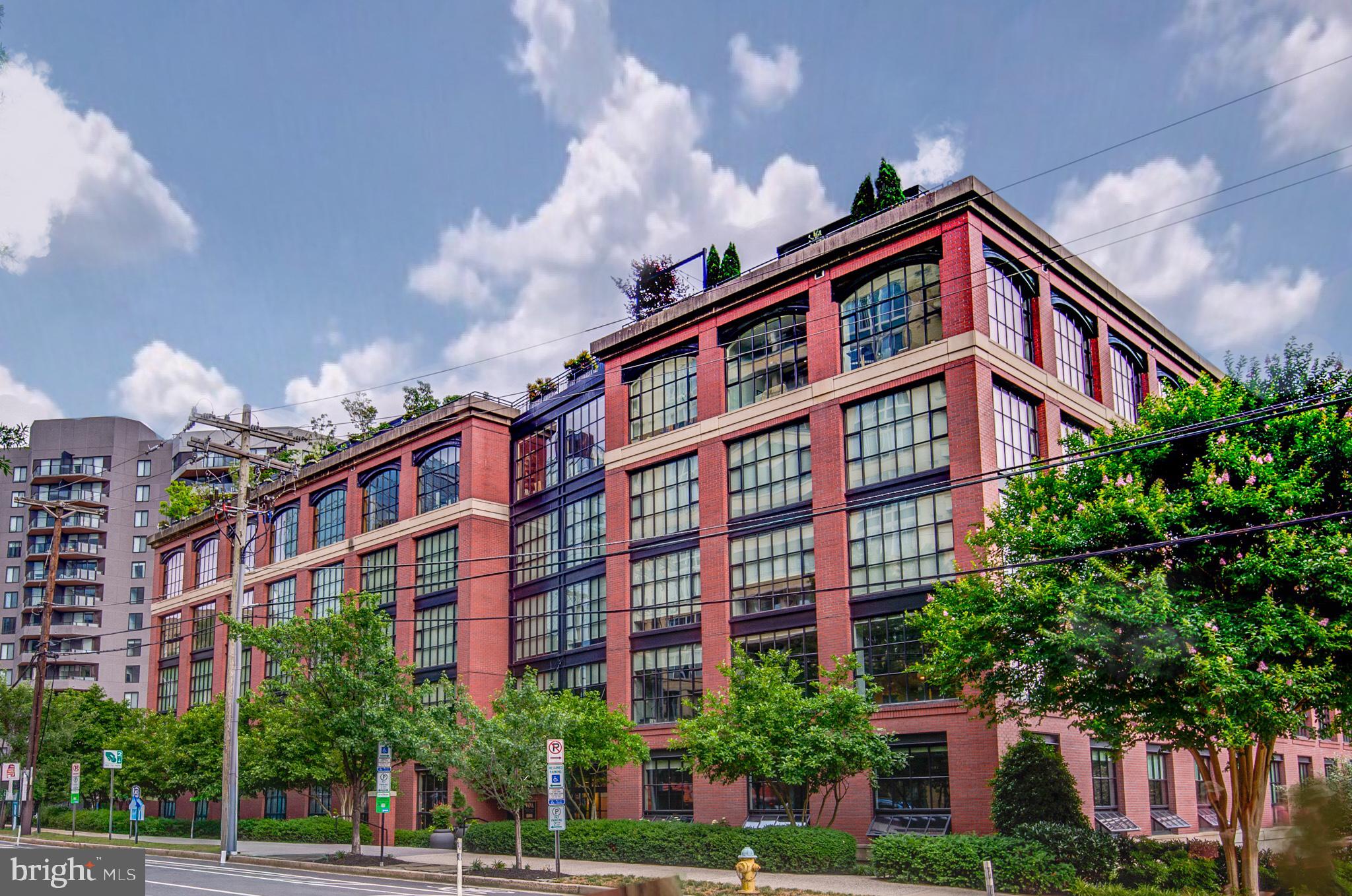 1600 CLARENDON BOULEVARD W111