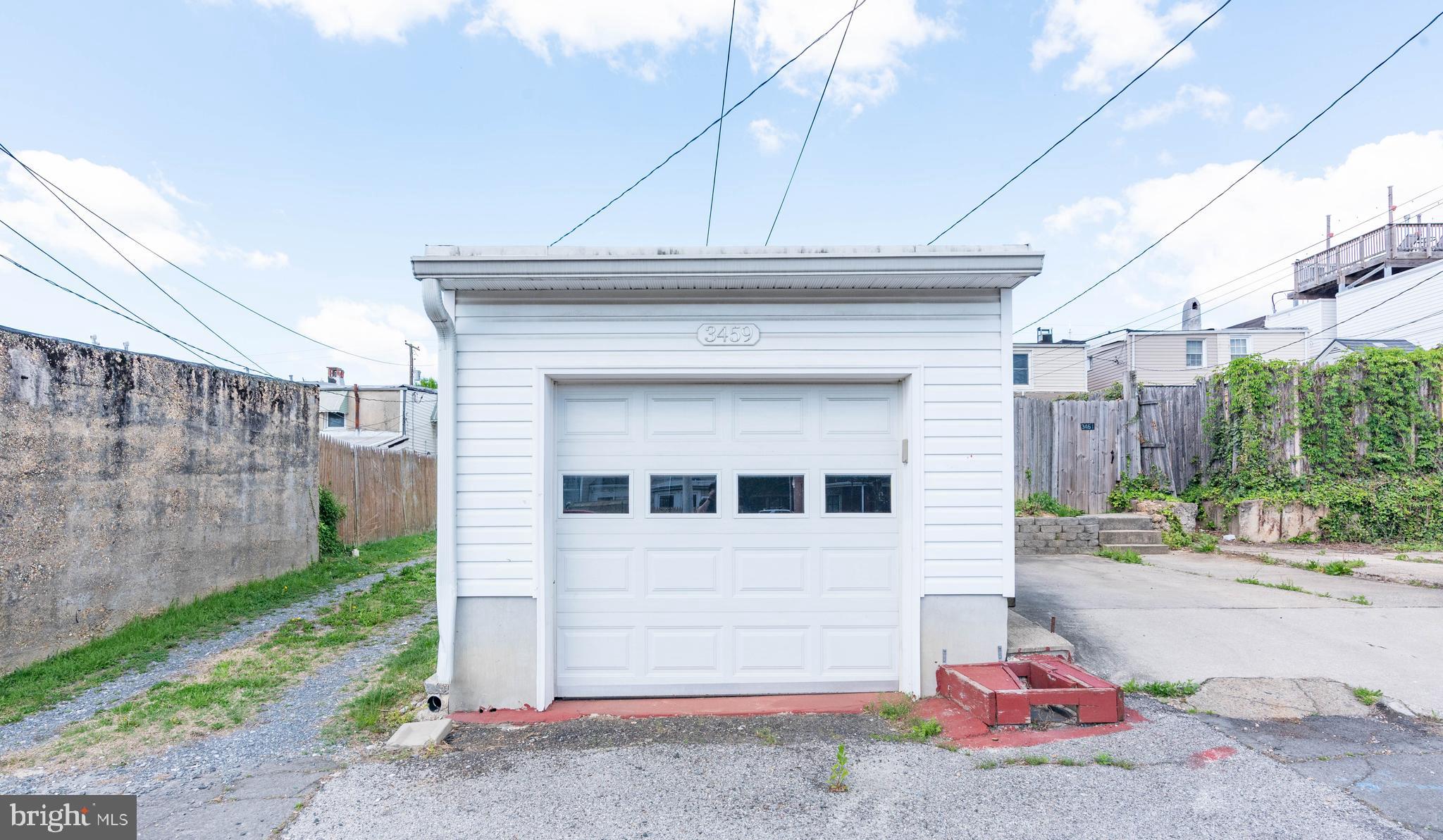 HAMPDEN HISTORIC DISTRICT - Residential