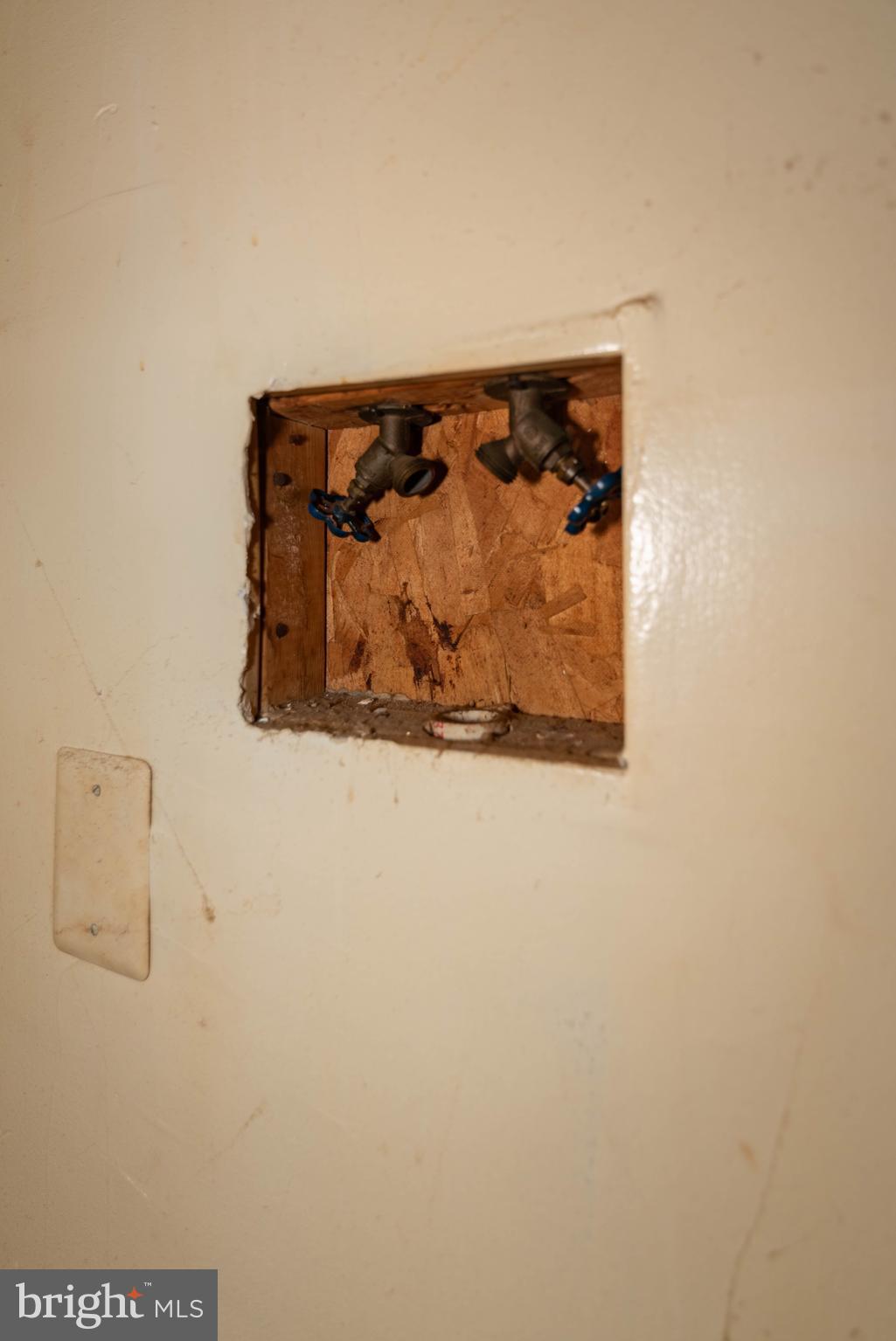 HAMPDEN HISTORIC DISTRICT - Residential