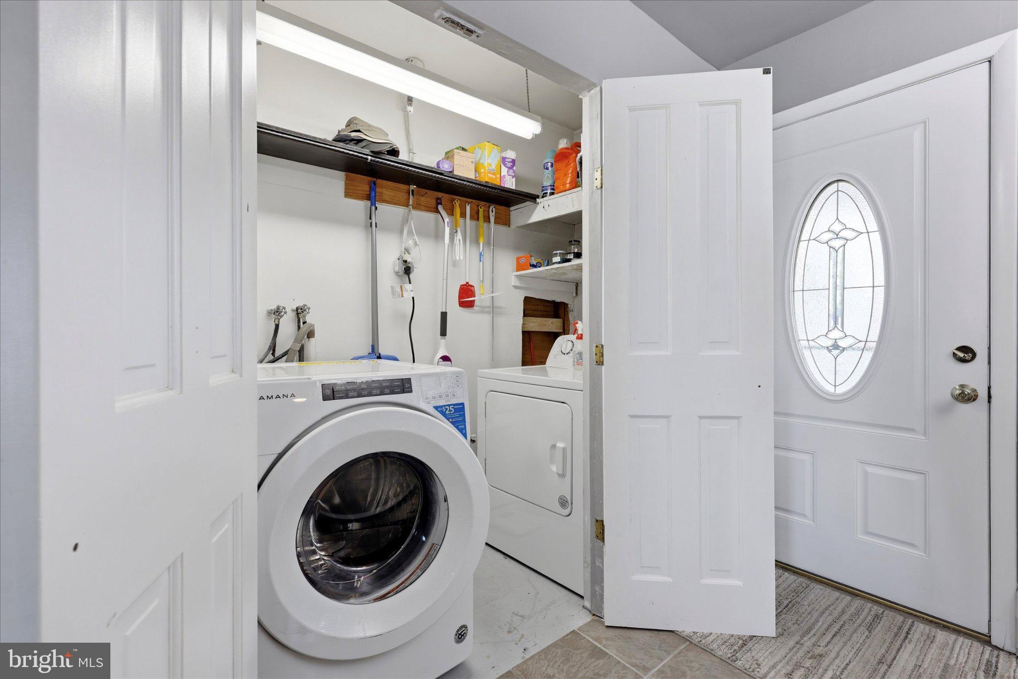 LAKESIDE - Residential