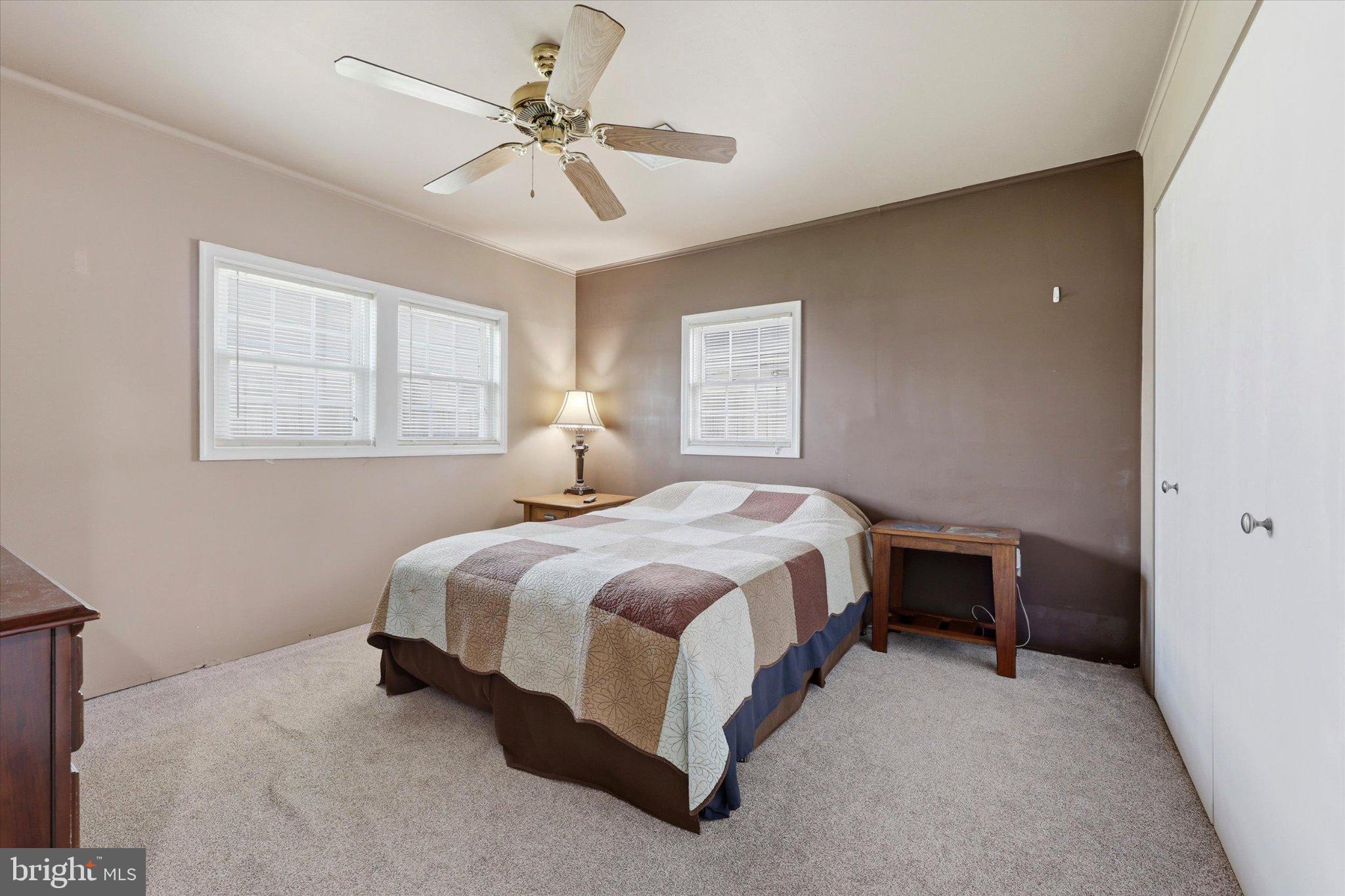 LAKESIDE - Residential