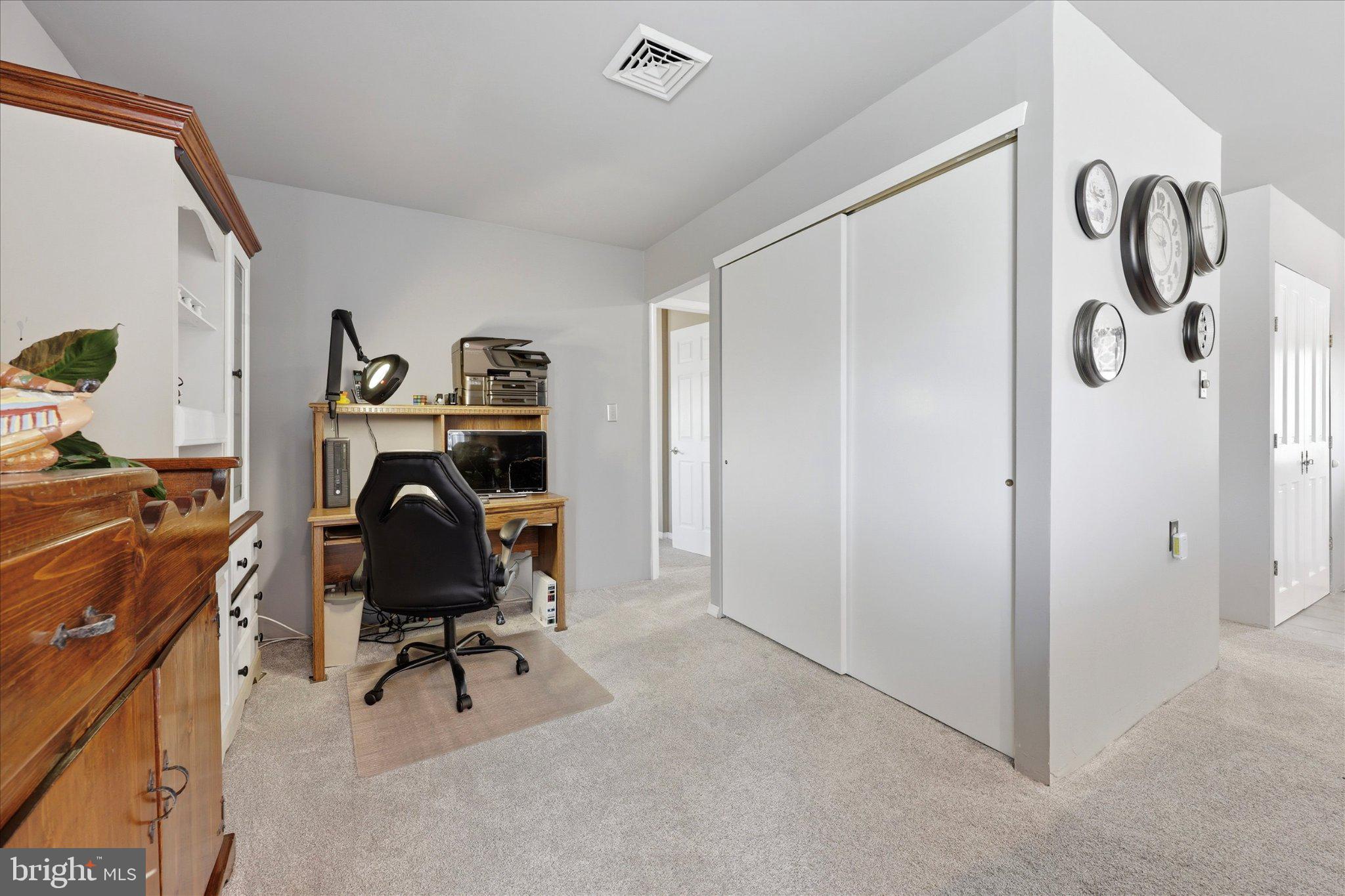 LAKESIDE - Residential