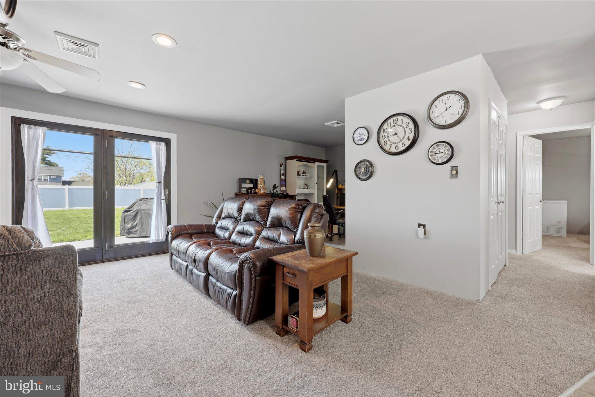 LAKESIDE - Residential