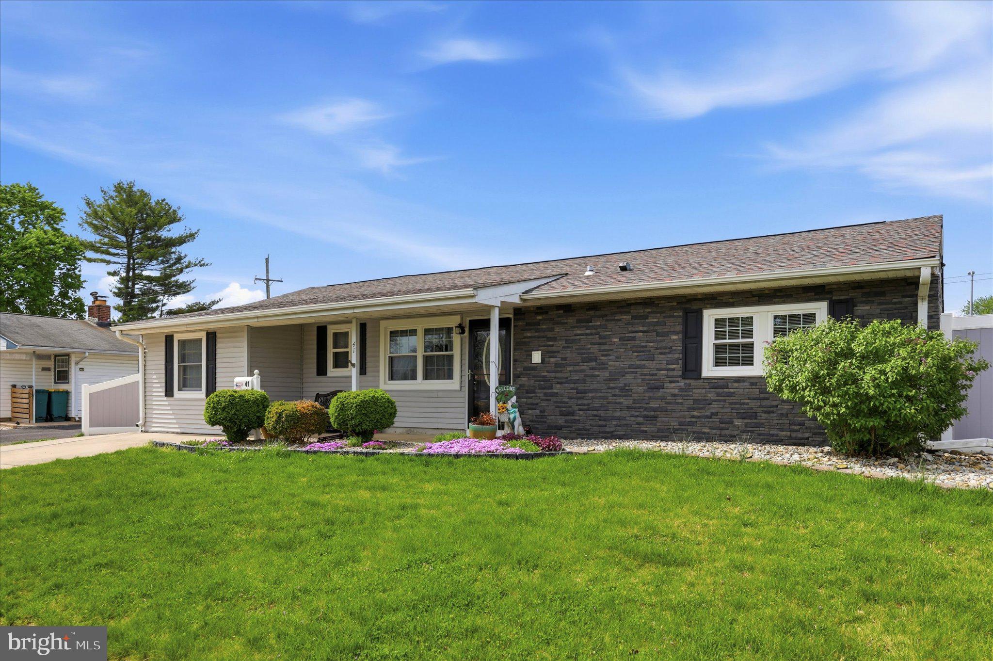 LAKESIDE - Residential