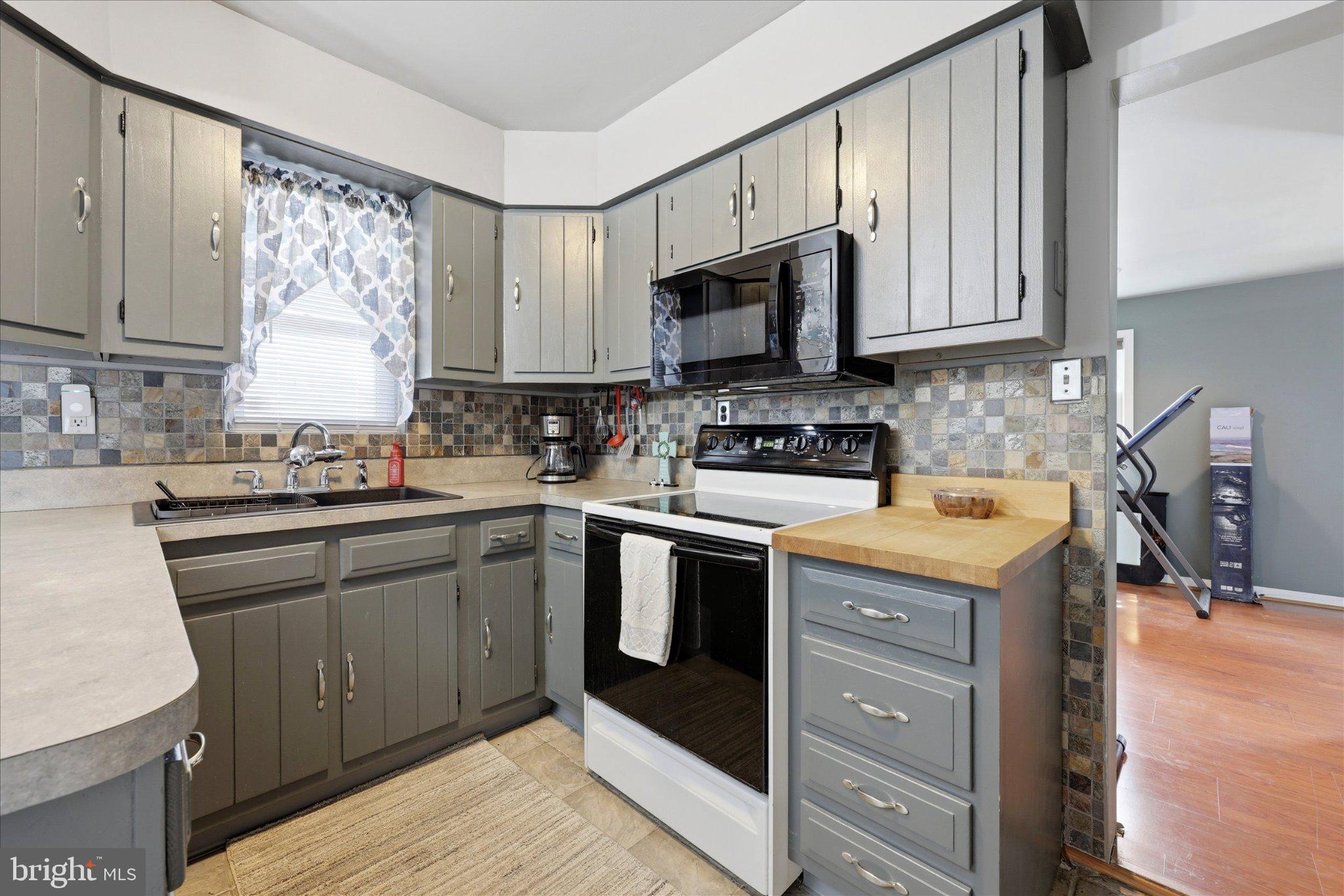 LAKESIDE - Residential