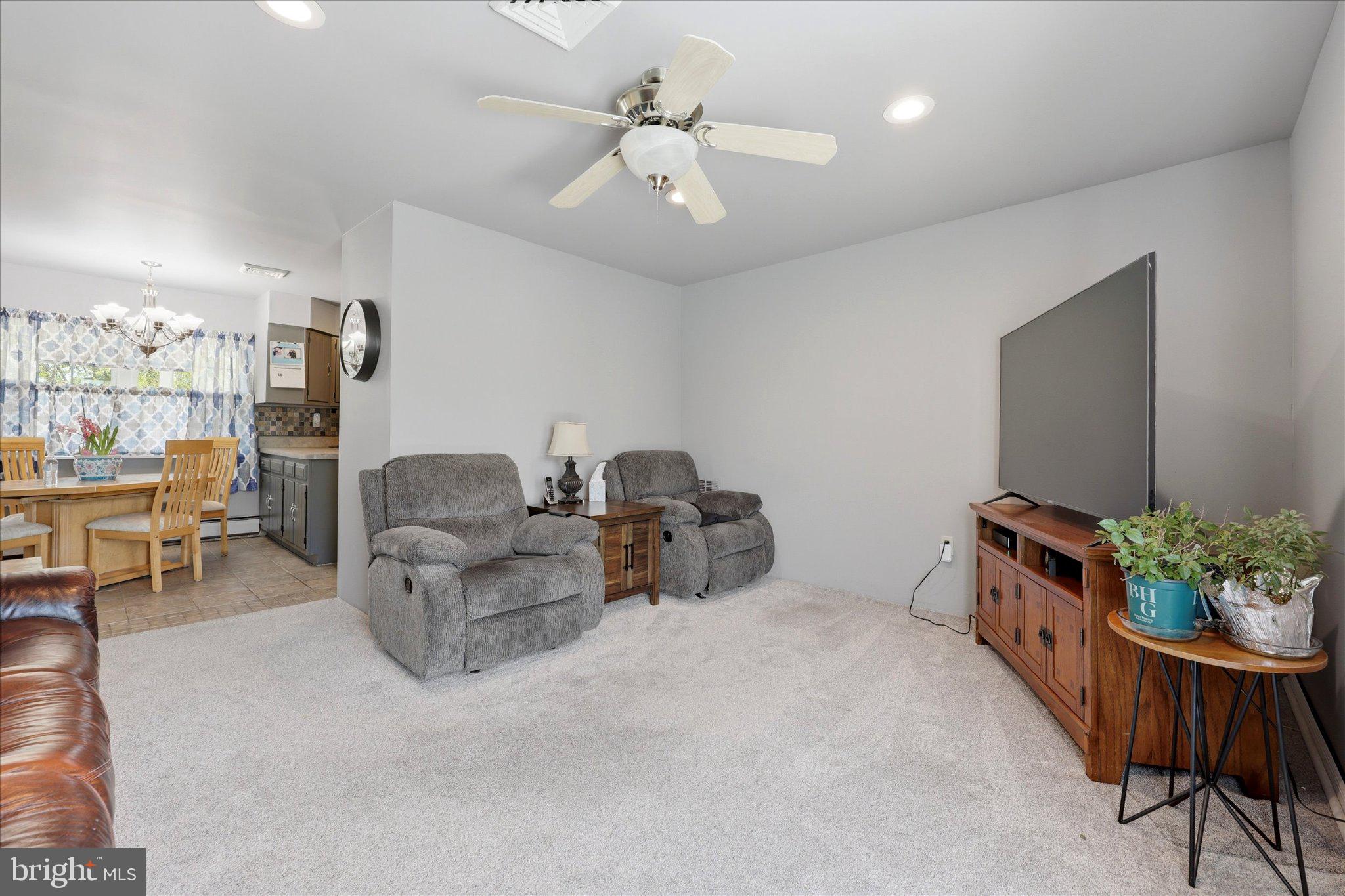 LAKESIDE - Residential