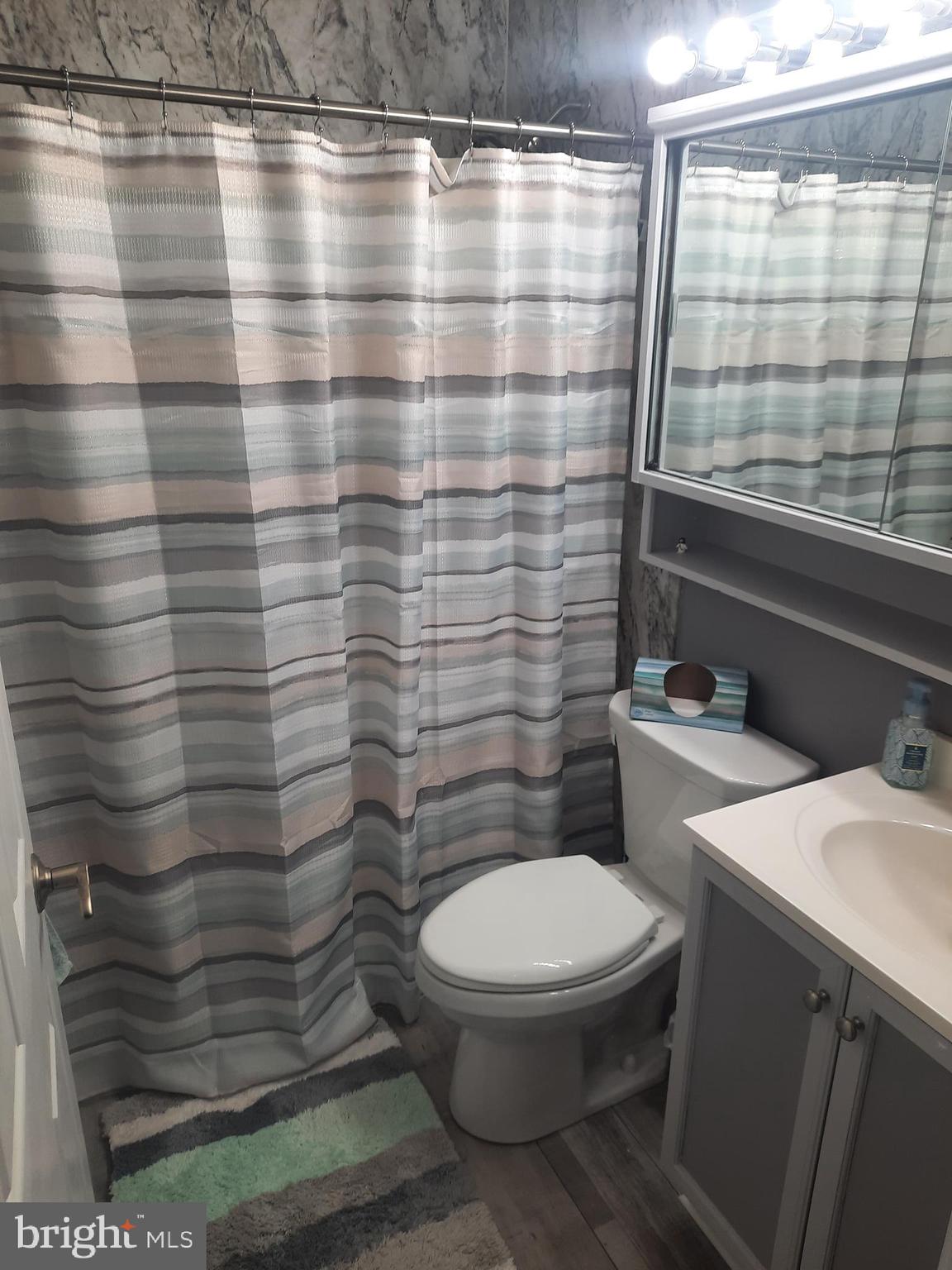 LAKESIDE - Residential