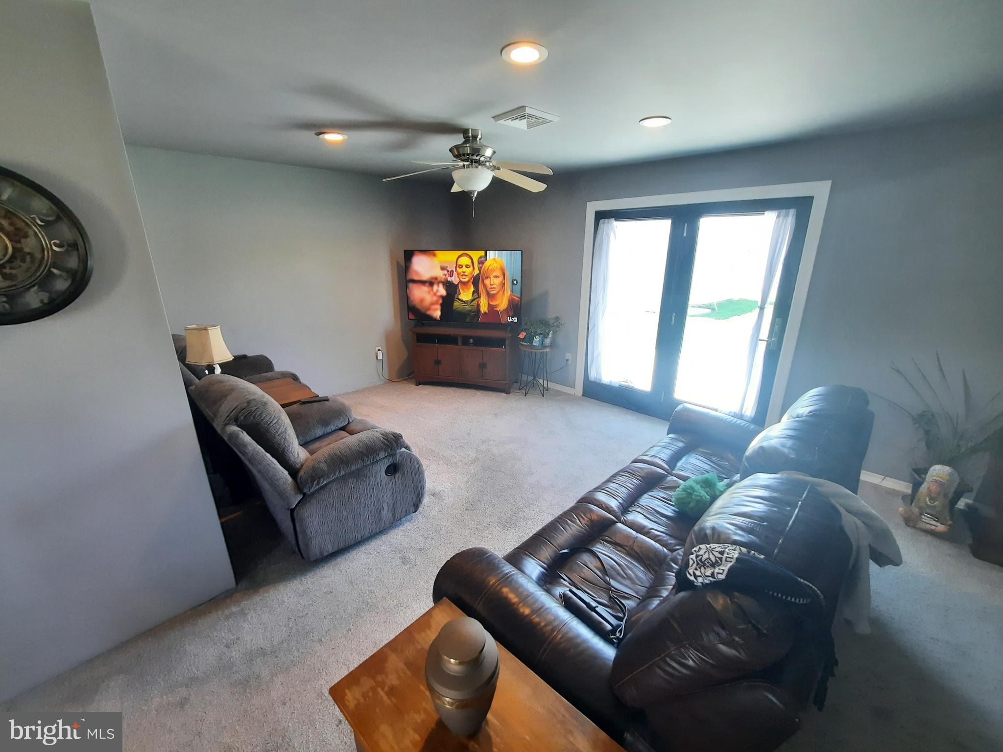 LAKESIDE - Residential