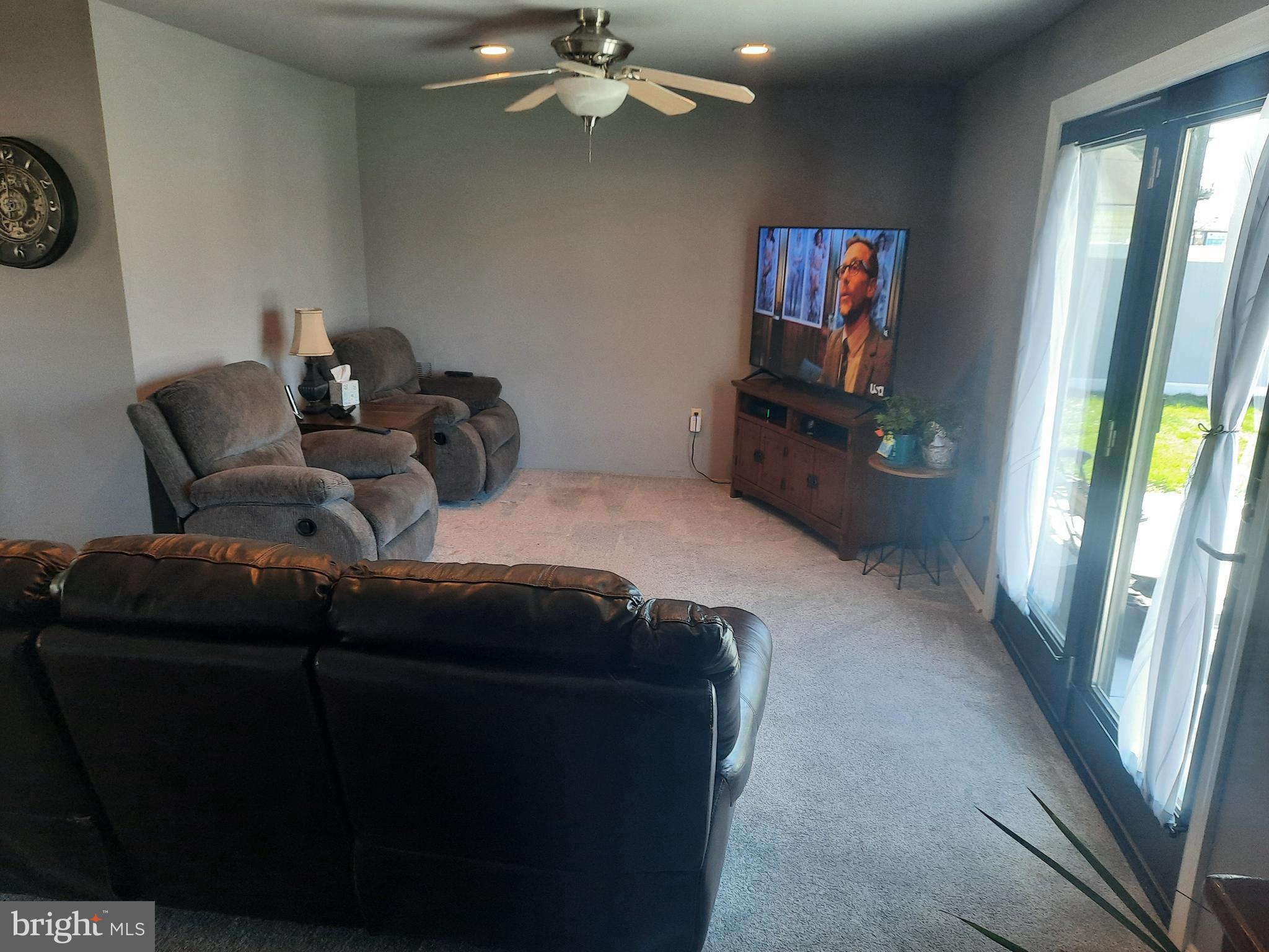 LAKESIDE - Residential