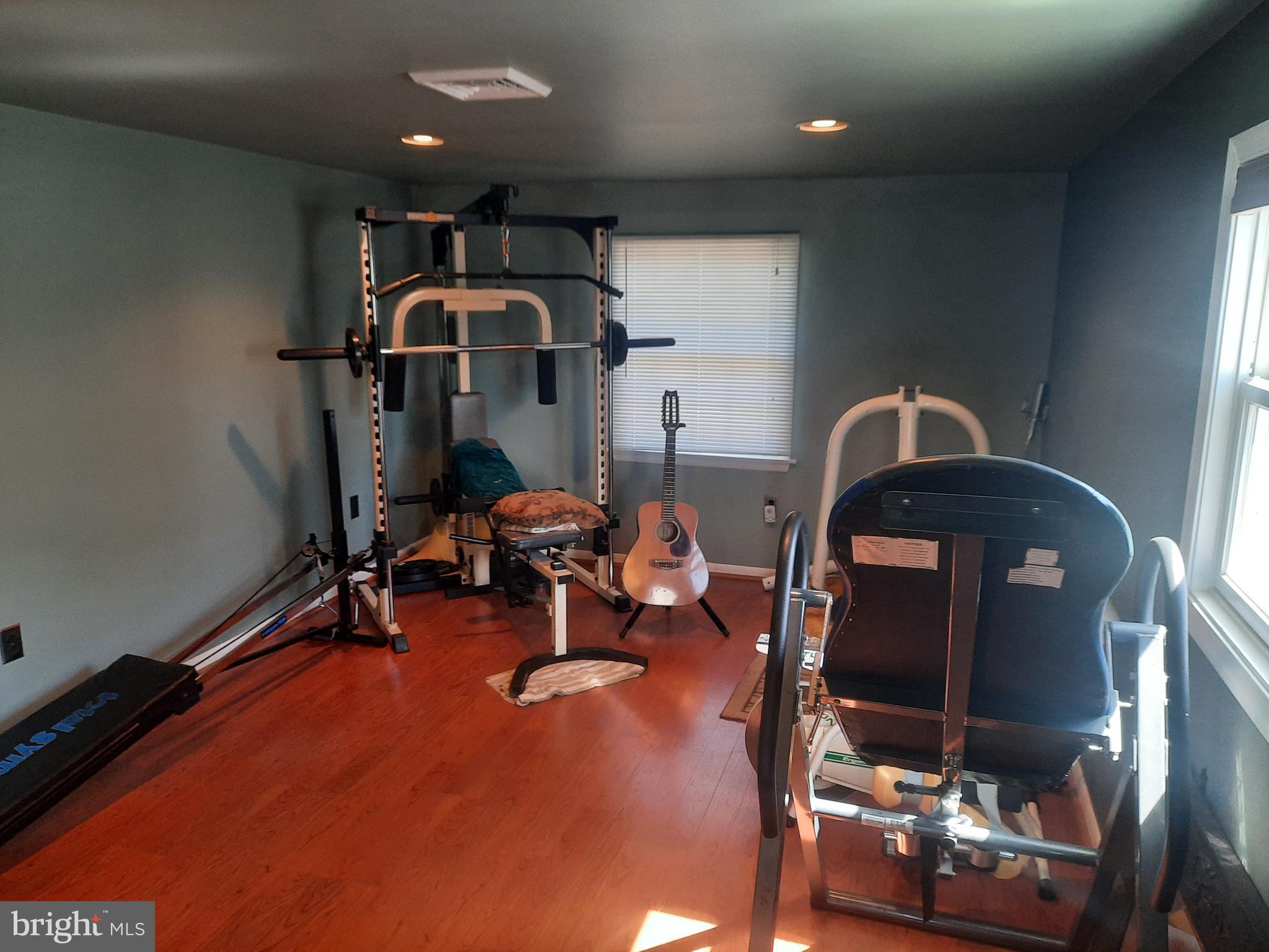 LAKESIDE - Residential